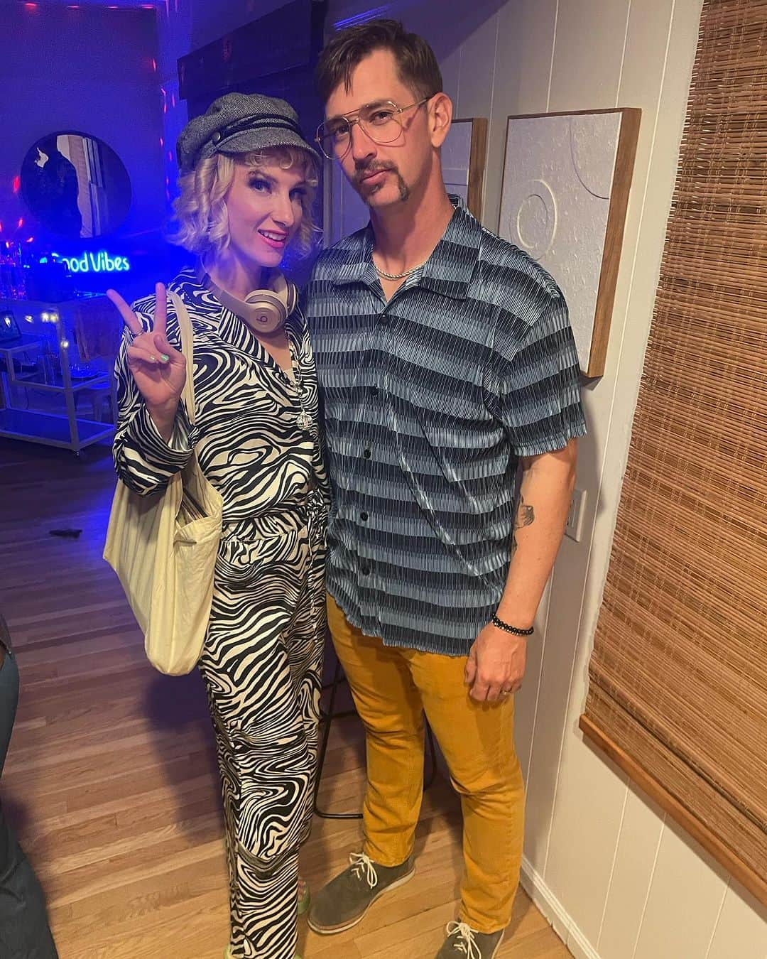 ヘザー・モリスさんのインスタグラム写真 - (ヘザー・モリスInstagram)「70s Murder Mystery Parties are my JAM! @lapistolpete @janee.marie y’all murdered this party」11月6日 1時33分 - heatherrelizabethh