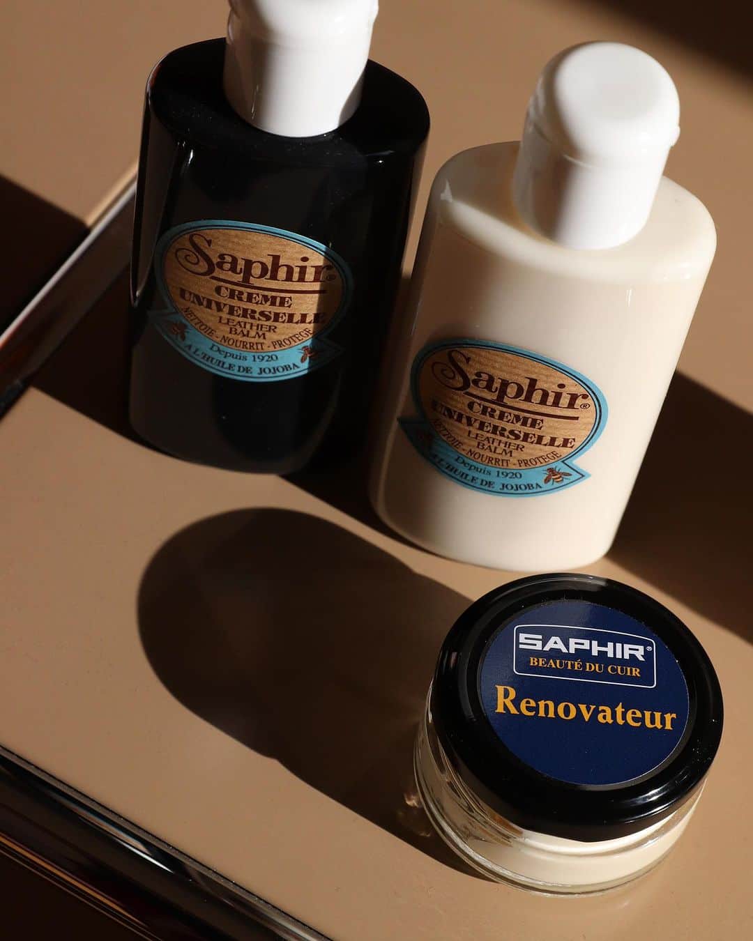 Saphirさんのインスタグラム写真 - (SaphirInstagram)「Have a look at yesterdays Reel where we explain the difference between our Crème Universelle and the Renovateur.  #shinewithsaphir」11月6日 1時26分 - saphir_official