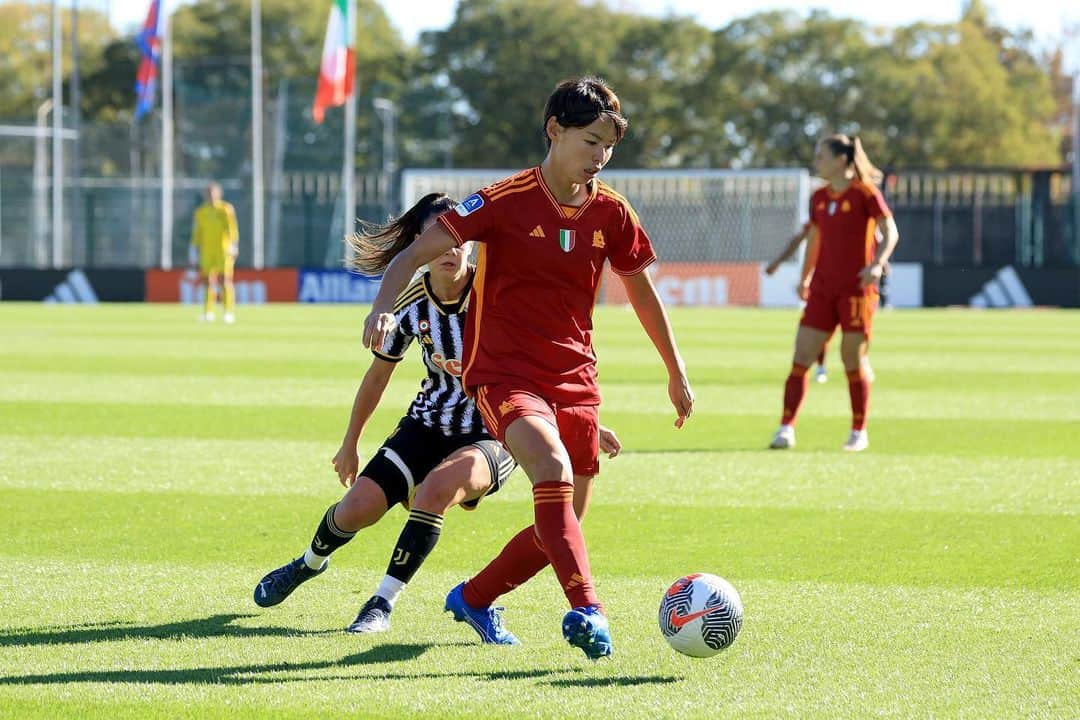 熊谷紗希のインスタグラム：「Daje Roma💛❤️ 3️⃣ punti importanti🔥🔥🔥 重要な勝ち点3を取れました。 とにかくチームに感謝❤️🙏🏻 コンディションをしっかり整えてまた次に向けていい準備を🔥👊🏻 #大型連戦スタート #健康第一 #感謝」