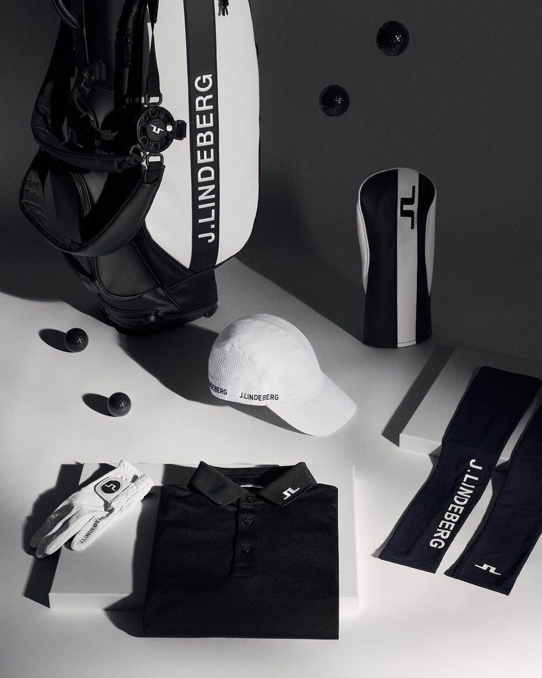Jリンドバーグのインスタグラム：「Explore our gift guide with a selection of high-performance, fashionable golf pieces for the golfer in your life.  Shop the gifts at jlindeberg.com.」