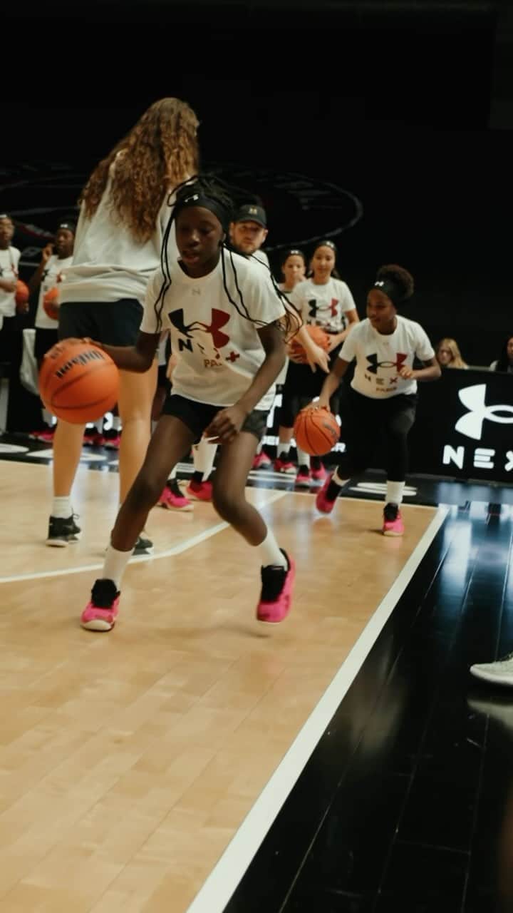 Under Armour Basketballのインスタグラム：「@gamecockwbb and @ndwbb came together to give back to the next generation of female hoopers in France 🇫🇷🏀」