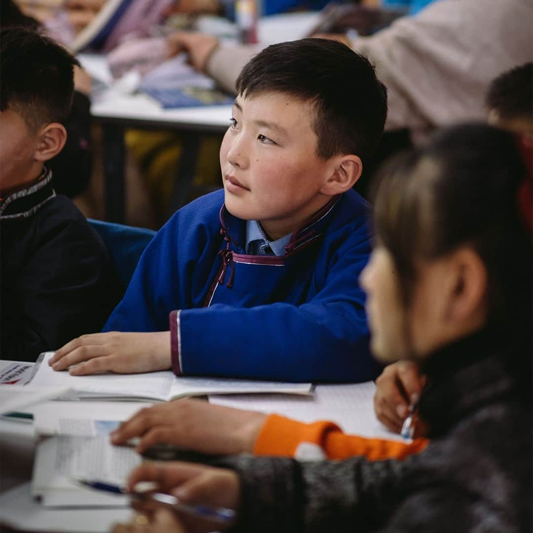 Johnstonsさんのインスタグラム写真 - (JohnstonsInstagram)「Our Young Herders programme in Mongolia is helping the next generation of Cashmere goat herders combine modern sustainability theories with traditional skills. Learn more about our work with the Sustainable Fibre Alliance through the link in our bio.⁣ ⁣ ⁣ ⁣ ⁣ ⁣ ⁣ ⁣ ⁣ #JohnstonsOfElgin #Cashmere #ResponsiblySourced #GrasslandPreservation #SustainableFibreAlliance」11月6日 2時20分 - johnstonsofelgin