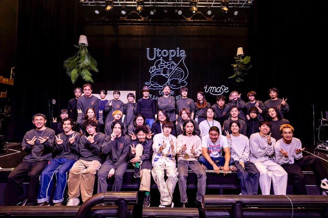 モリシーのインスタグラム：「imase 1st Live Tour 2023 "Utopia" ZEPP SHINJUKU  nice team!  photo by VIOLA KAM  #imase  #imase」