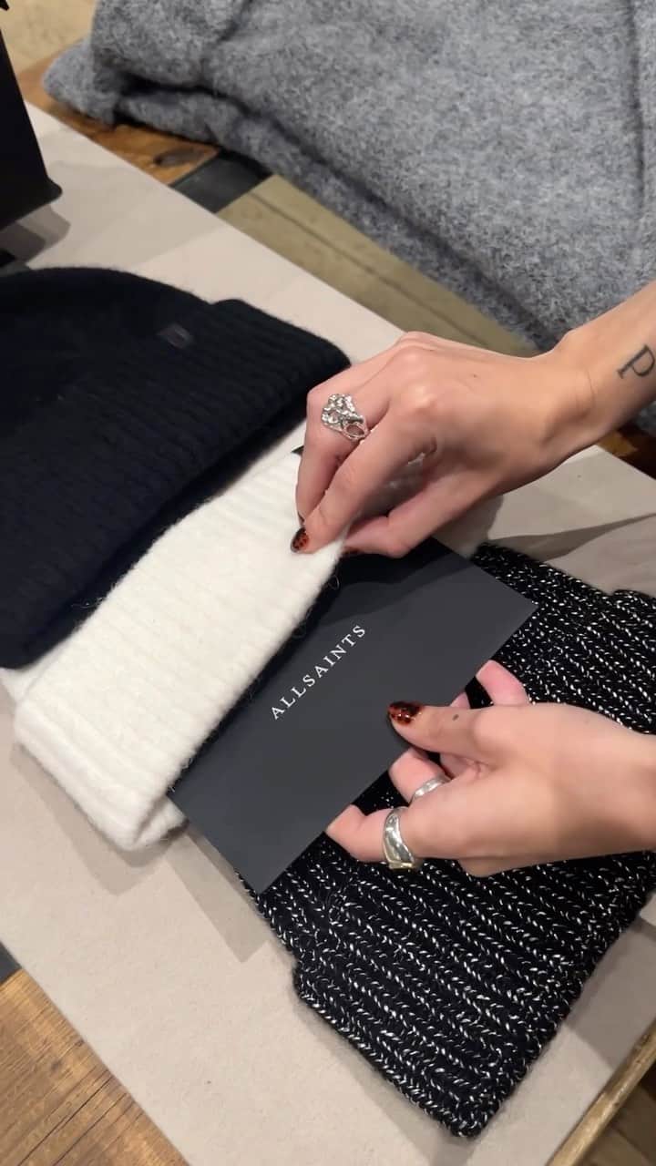 オールセインツのインスタグラム：「Here’s your chance.  Starting tomorrow (6th November) for one day only, you can head to the AllSaints Covent Garden Store (57-59 Long Acre WC2E 9JL) or the Royal Opera House to win big. All you have do is find an envelope 👀  The grand prize is a pair of  tickets to The Royal Ballet’s Don Quixote on 11th November.  Good luck.  *Note: The ROH is open from 12pm and AllSaints Covent Garden from 10am.」