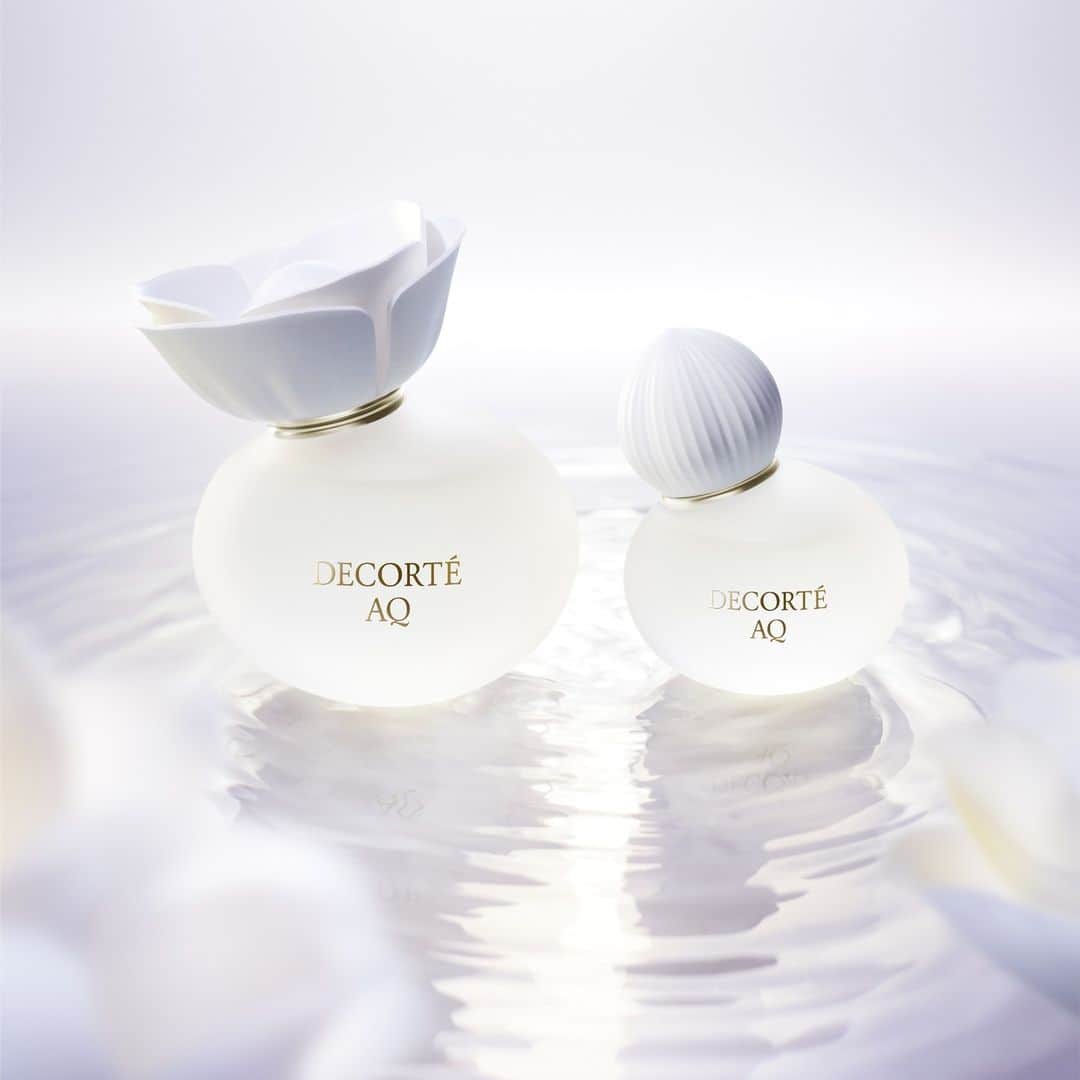 DECORTÉのインスタグラム：「Our NEW AQ Eau de Parfum was selected as a winner in the 2023 Harper’s BAZAAR Fragrance Awards! “This one is a classic powdery and floral perfume with skincare benefits. That’s thanks to the Magnolia Champaca in the formula, which helps support a healthy skin barrier and calms the mind with each spritz.” @harpersbazaarus」