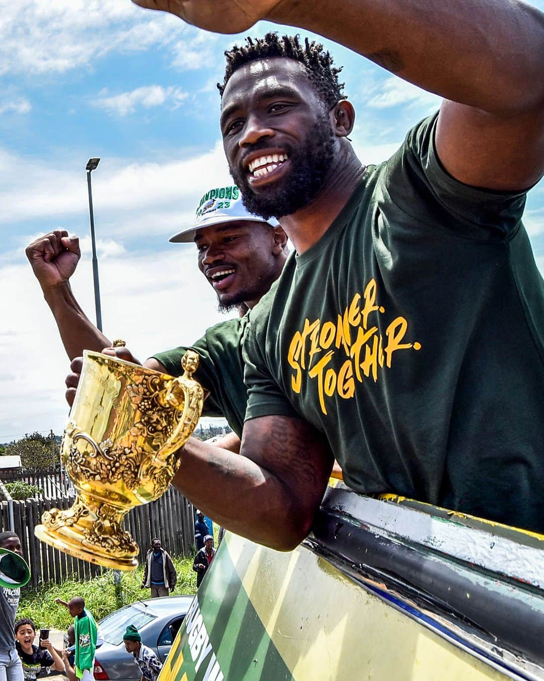 ラグビー南アフリカ代表さんのインスタグラム写真 - (ラグビー南アフリカ代表Instagram)「A special Sunday in East London 🏆🚌 #Springboks #StrongerTogether  📸 Gallo Images」11月6日 3時15分 - bokrugby