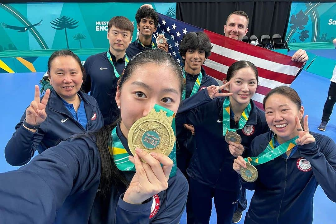 リリー・チャンさんのインスタグラム写真 - (リリー・チャンInstagram)「PAN AMERICAN GAMES CHAMPIONS!!! 🥇🇺🇸  Wow. Incredibly proud of this team for pulling through and working so hard together to secure a gold medal for Team USA. Thank you to our coach, friends, family, sponsors, and fans out there. We really couldn’t have done this without you 😭💛  @joolaglobal  @joolausa  @pingpod  @ttamerica」11月6日 3時54分 - lilyyz