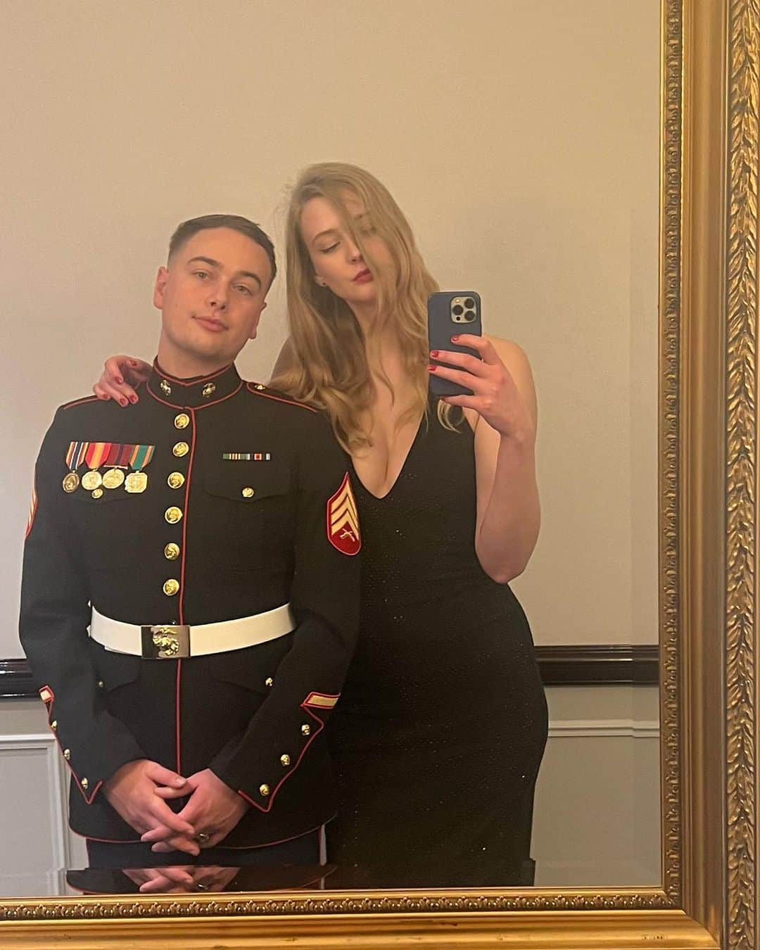 Aidan Leaさんのインスタグラム写真 - (Aidan LeaInstagram)「Happy Birthday boys ✨ #marinecorpsball」11月6日 3時59分 - aidanleaa