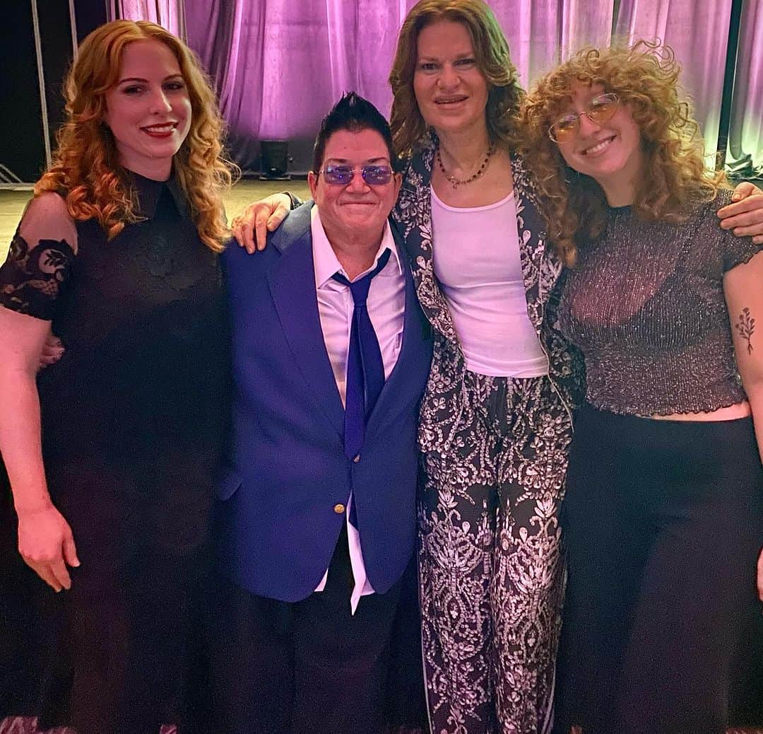 サンドラ・バーンハードさんのインスタグラム写真 - (サンドラ・バーンハードInstagram)「What a night kids @lgbtcenternyc 26th annual Women’s Event honoring my brilliant friend @realleadelaria @samjaycomic hosted flawlessly my daughter Cicely was my delightful date @gtestone was honored for her 14 years of service to the center we raised $1million a huge beautiful love in &’response to the fascist right wingers May we continue to raise the bar for our community & spread the truth!」11月6日 4時11分 - sandragbernhard