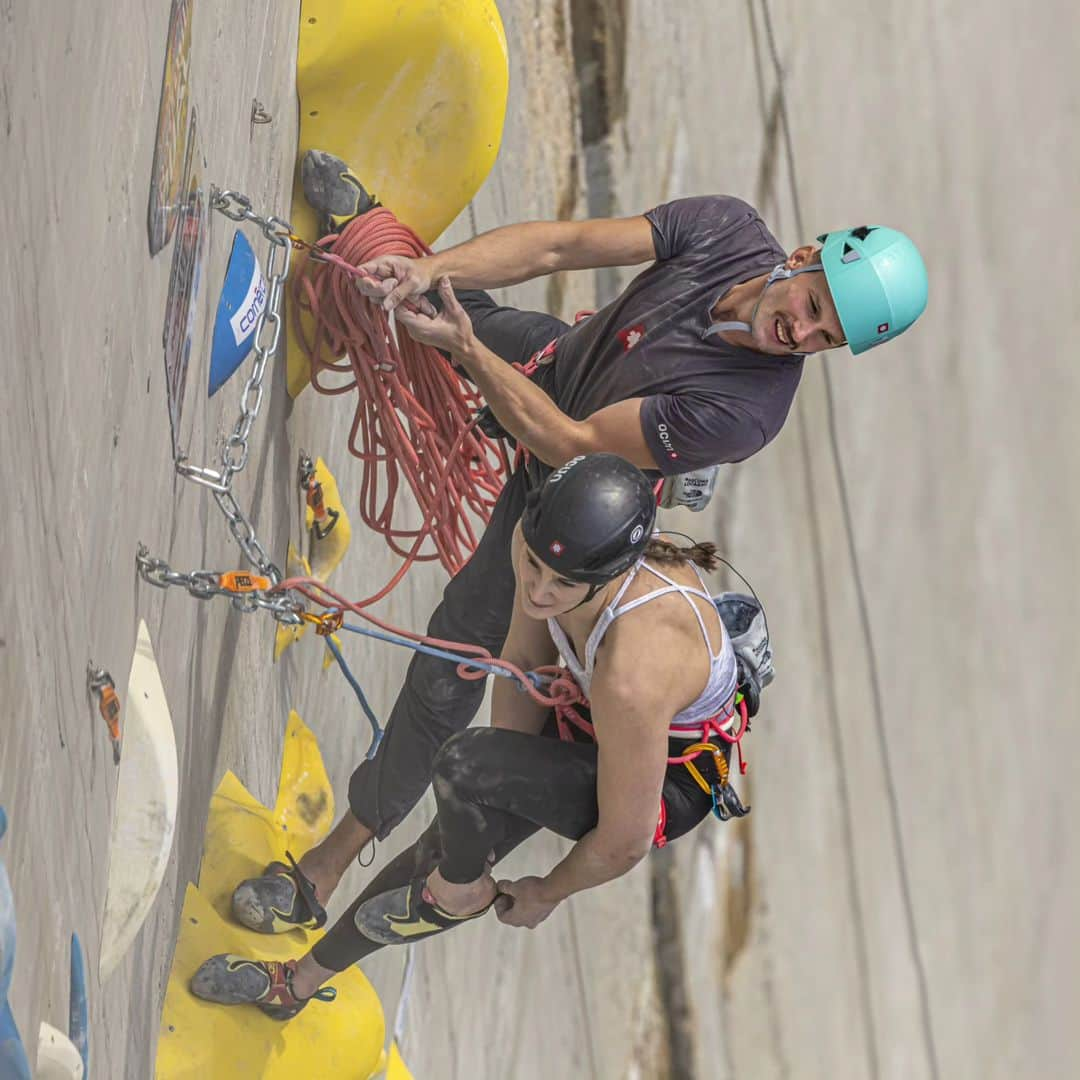 イェルネイ・クルーダーさんのインスタグラム写真 - (イェルネイ・クルーダーInstagram)「The second edition of the Red Bull Dual Ascent was an exhilarating event! Huge congratulations to Julija and Jernej Kruder for their impressive victory in this race against the clock and their pumped arms. Grateful to everyone who contributed to making this special competition possible. Anticipating the next one eagerly! 🧗‍♂️💪  #ClimbingIntelligenceAgency #RedBullDualAscent #Winners #ExcitementAhead」11月6日 4時08分 - kruderjernej