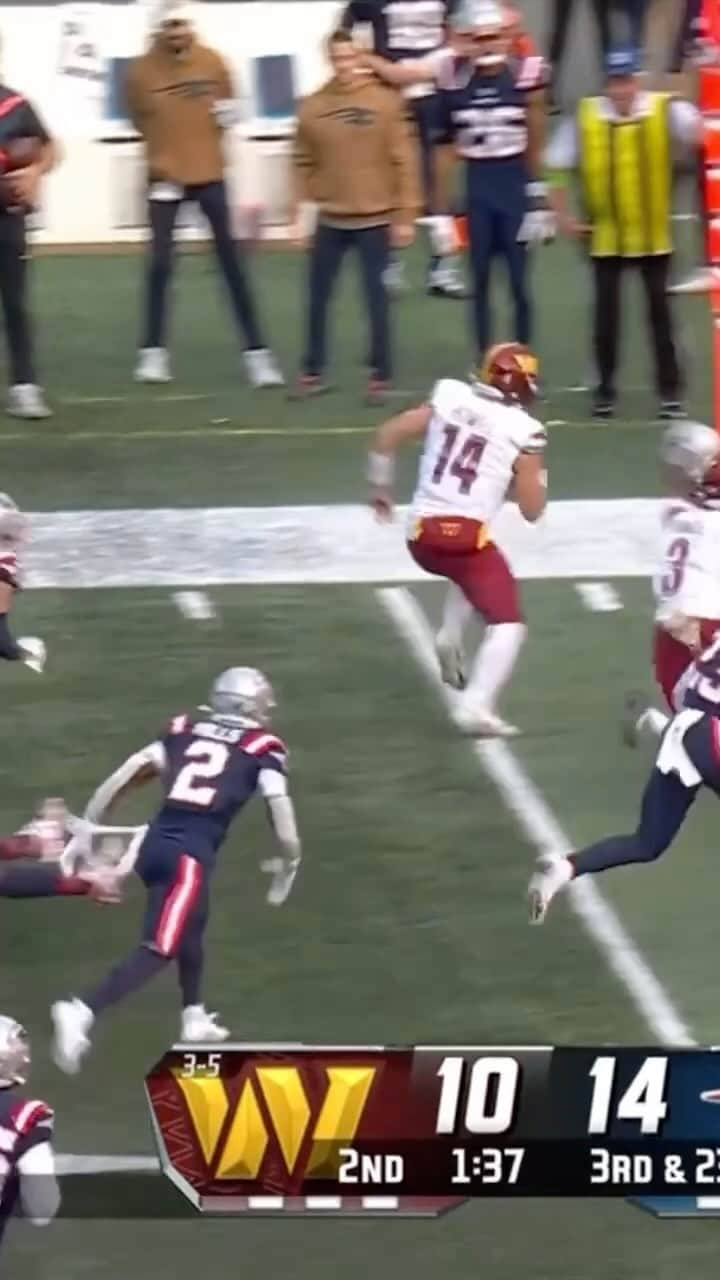 ワシントン・レッドスキンズのインスタグラム：「@sam7howell takes it for 24 on 3rd and 23‼️  📺 #WASvsNE on FOX」