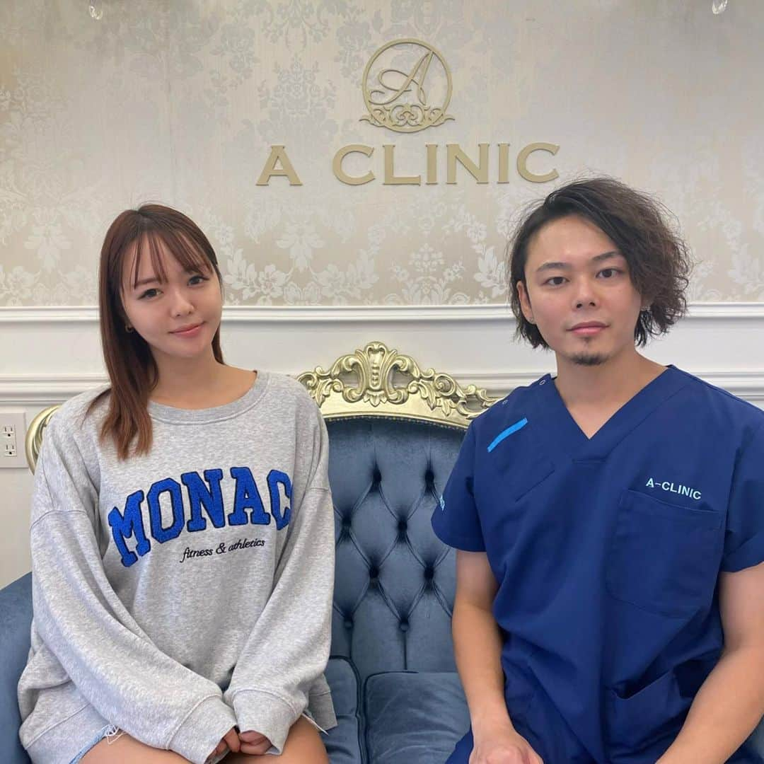 えむさんのインスタグラム写真 - (えむInstagram)「@aclinic_yokohama の 柴田貴志先生　@drtakashibata に Aスレッドをお願いしました🧏‍♀️✨  顔のもたつきがまた気になりはじめたのと 前回やって良かったなーと思ったのでまたやりました😊✨  全然腫れないし術後すぐから顔がシュッとしてる❤️  院内の雰囲気は清潔感あって 先生やスタッフの方々も丁寧だから とっても好き😉  次は〜エラボトやりたいな😌  #aスレッド #糸リフト #aclinic #aclinic銀座 #aclinic横浜 #aclinic新宿 #aclinic名古屋#aclinic大阪#aclinic池袋#aclinic福岡#aclinic仙台#aクリニック #エークリニック#小顔 #スレッドリフト#小顔整形#たるみ改善 #リフトアップ #美容外科 #美容皮膚科 #美容クリニック　#柴田貴志」11月6日 15時25分 - megess__