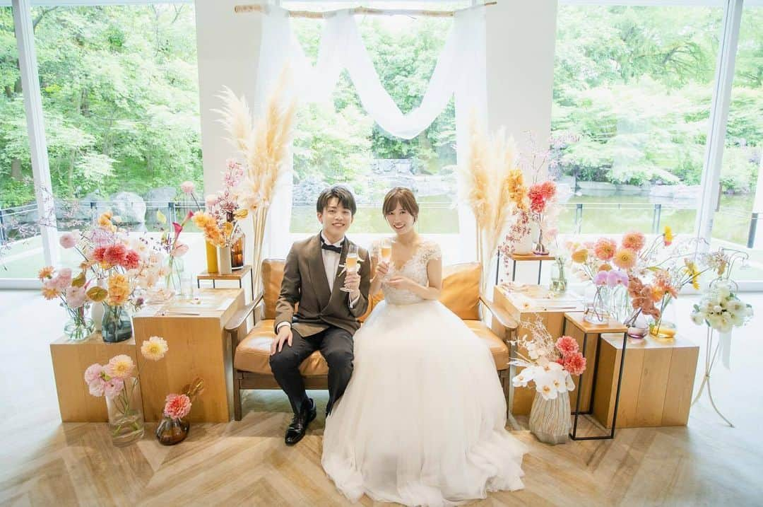 ♡プラコレWedding·⋆*さんのインスタグラム写真 - (♡プラコレWedding·⋆*Instagram)「. @placole_dressy【#DRESSY花嫁 】 【#プラコレ】をつけて投稿&フォローしてね♩ . ＝＝＝＝＝＝＝ . 卒花さんの高砂ショット📸💐  ドレスの色味やデザインと高砂の雰囲気を合わせることで 統一感あるコーディネートに✨  座ったショットはスカートがふわっと広がり 写真映えもします💭🤍 . ＝＝＝＝＝＝＝＝ 👗photo by... @wedding_chococo さま @y_h_wedding326 さま @m____wd10 さま @wa_0520wd さま @__nyan__wd さま ＝＝＝＝＝＝＝＝ . 『#DRESSY花嫁』『#プラコレ』の ハッシュタグをつけて写真をUPしてね✦ 花嫁アプリ『DRESSY by プラコレ』の 記事に掲載＆リグラムされるかも♩ . みなさまからのいいねや保存 コメントをお待ちしています♥️ 「このウェディングドレス可愛い！」 「ヘアスタイルも気になる！！」 「今の花嫁さんの流行りは！？」etc. . ＝＝＝＝＝＝＝＝ 花嫁アプリでは、 プロのアドバイザーに結婚式の相談を何度でも♡ ウェディングドレスの記事や、 自分のウェディングレポを残せちゃう♡” . >>>TOPのURLからcheck ⋈ @placole_dressy >>>結婚のご相談は プラコレウェディングアドバイザーへ♡ @wedding_adviser >>>ウェディングレポを残したいなら、 farny by プラコレをcheck ✎ @farny_wedding >>>花嫁準備に欠かせないアイテムをお探しなら placole & dressy Beauty をcheck ❁ @dressy_beauty_ >>>素敵なドレスに出会いたい花嫁さま♡ @dressyonline_をcheck >>>おしゃれなファミリーフォトは ドレシーベイビーをcheck 𓏸 @dressy.baby >>>鎌倉にOPEN”お花とドレスと紅茶のカフェ” @dressyroom_teaをcheck𓌉𓇋 >>>名古屋にOPEN”ウェディング体験型カフェ @dressycafe_nagoya をcheck𓌉𓇋 . ＝＝＝＝＝＝＝＝＝＝＝＝＝＝＝＝ . #一度きりの人生一度は魔法にかけられて #花嫁 #卒花嫁 #結婚 #結婚式 #試着レポ #farnyレポ #2023秋婚 #2023冬婚 #2024春婚 #2024夏婚 #カラードレス試着 #ドレス試着 #ドレス試着レポ #ドレス選び #カラードレス #カラードレス迷子 #ウェディングドレス #ドレス迷子 #ドレスフォト #ウェディングフォト #メインソファ #高砂ソファ #高砂ショット #高砂」11月6日 16時02分 - placole_dressy