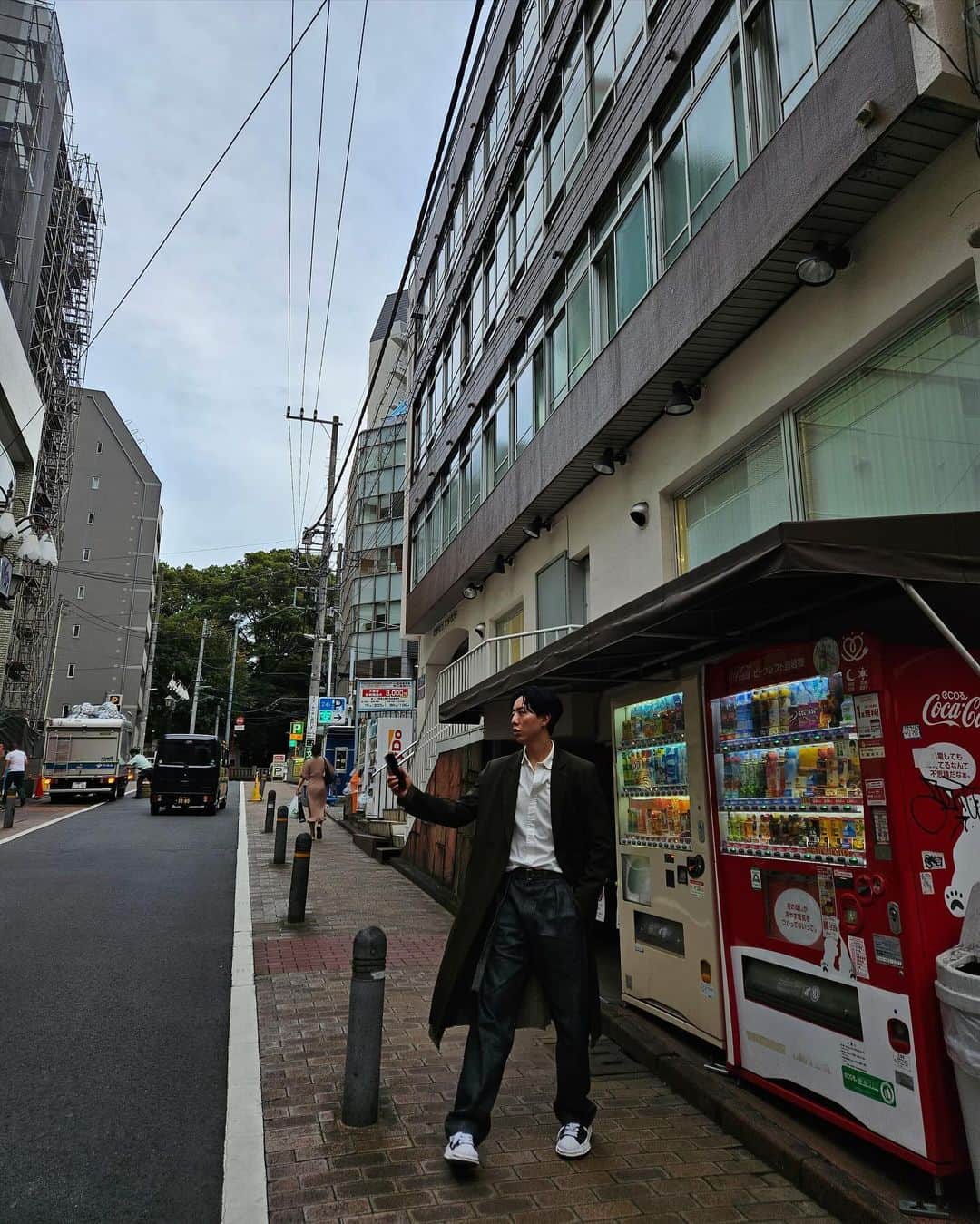 イ・ジョンシンのインスタグラム：「오랜만에 일본 도착 기념 샤싱 #Tokyo ひさしぶりだね！　みなさんげんきでした？？？」