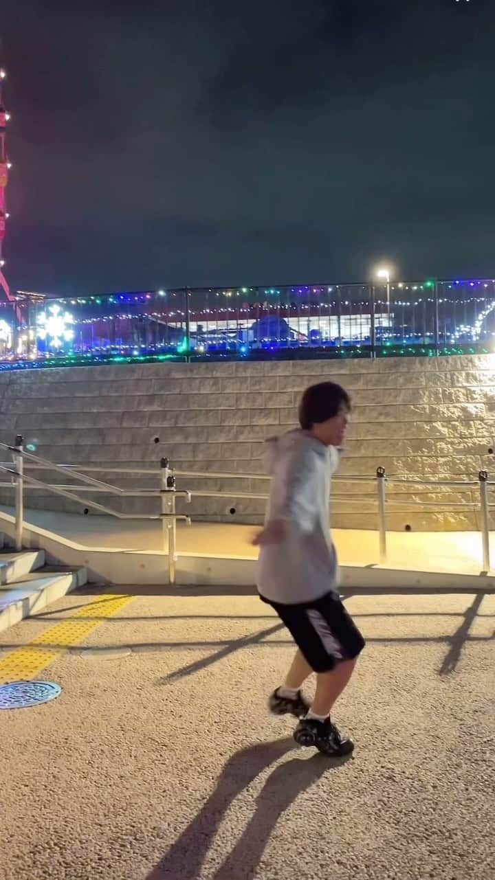 出口たかしのインスタグラム：「ハーフパンツお兄さんがおどってみた🫣 #ハピブギダンス #ブギウギ #朝ドラ #ハッピーブギ #たかしお兄さん」
