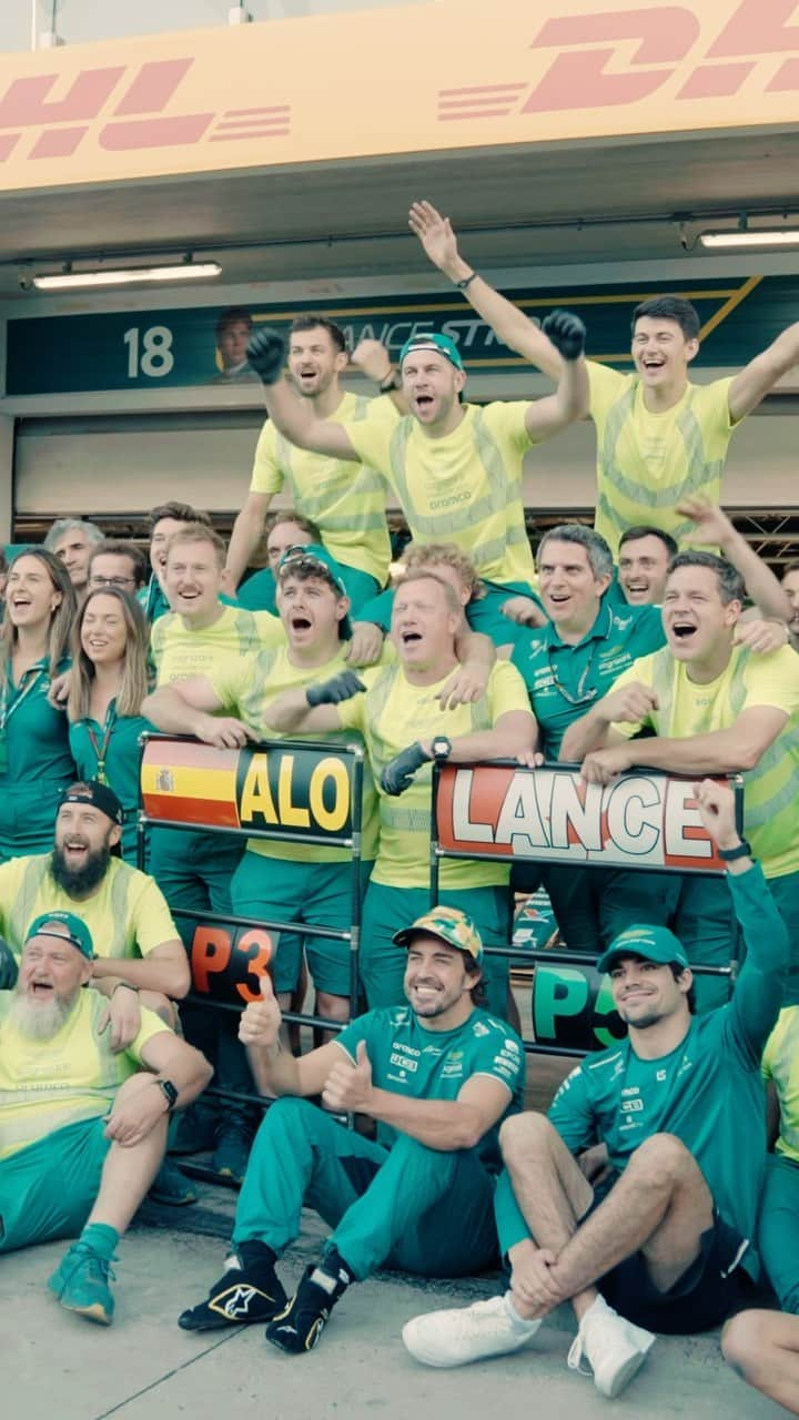 フェルナンド・アロンソのインスタグラム：「Our team. 💚  We push on, together. Never backing down from the challenge.  #BrazilGP」