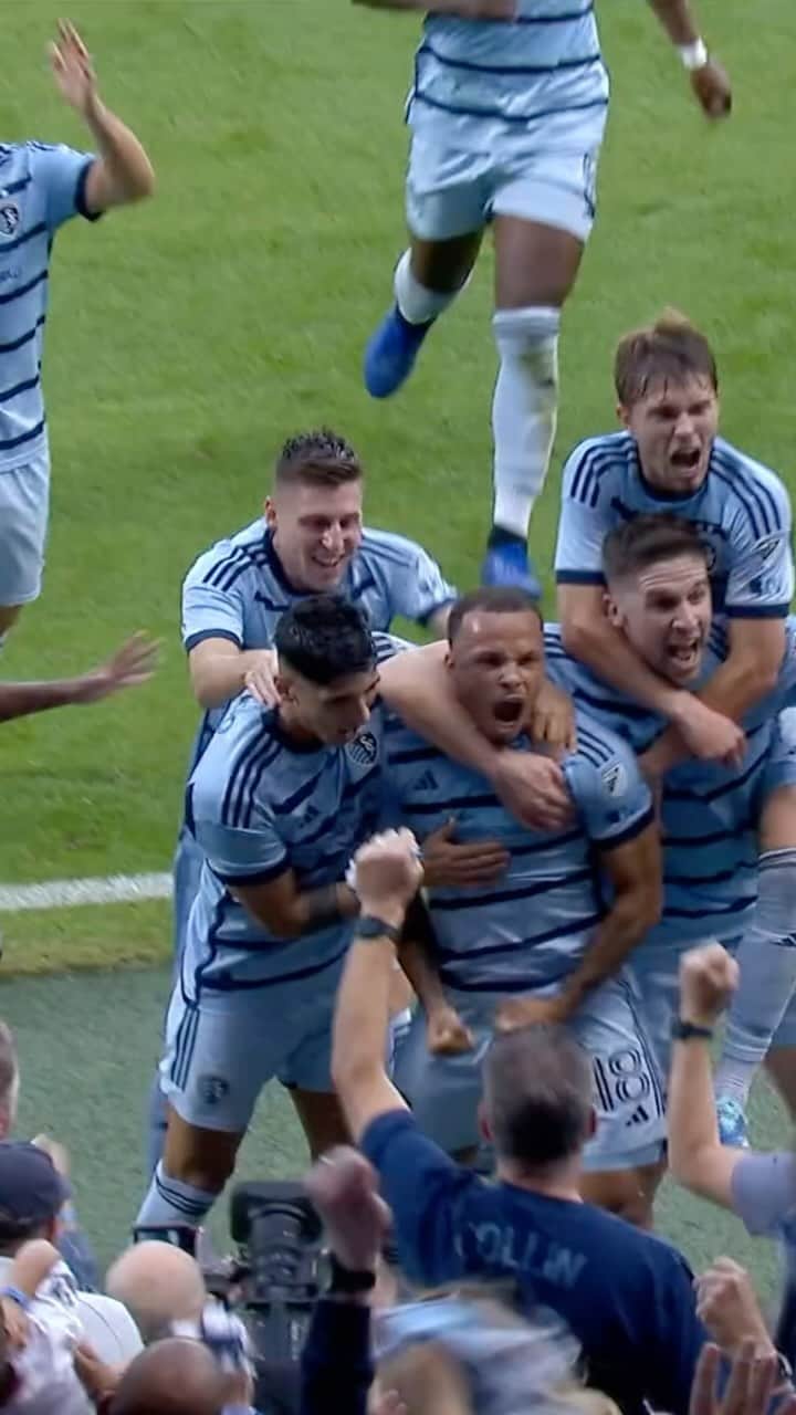 Major League Soccerのインスタグラム：「No goals before the postseason. Now two clutch goals in the postseason. Making of a legend. 👀  @audi MLS Cup Playoffs」