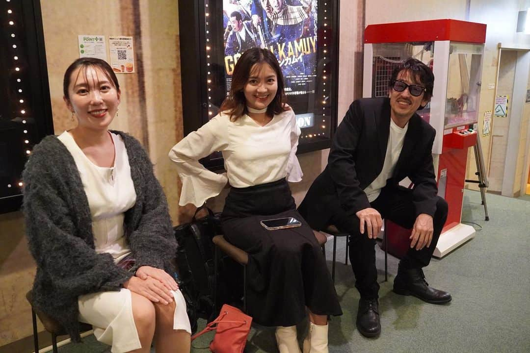 木村圭作さんのインスタグラム写真 - (木村圭作Instagram)「モノクロ映画『#ダウンタウン・ユートピア』は11月9日まで池袋HUMAXシネマズで20:00から上映してます。  12月1日から #あつぎの映画館kiki で１週間の上映が決まりました。 #ダウンタウンユートピア #モノクロ映画 #昭和レトロ #喫茶店好き  #タバコ屋 #ビール #葉巻」11月6日 8時37分 - keisakukimura