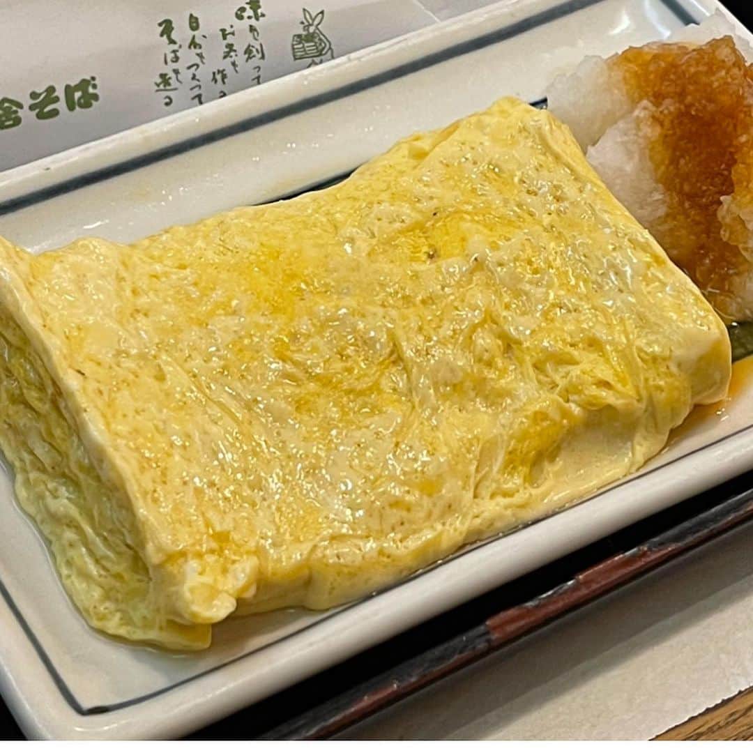 クック井上。さんのインスタグラム写真 - (クック井上。Instagram)「関西の皆さん、阪神タイガース優勝おめでとう御座います🐯⚾️🏆 大盛り上がりで今朝は二日酔い続出やろなー^ ^ お祝いで、ここ2.3年で大阪で食べた大阪らしい美味しい食べもんベストナイン載せときます！  #大阪らしい美味しい食べもんベストナイン #大阪 #大阪グルメ #なにわ #たこ焼き #一口餃子 #ホルモン #きつねうどん #どて煮 #串カツ #肉吸い #出汁巻き #てっちり #グルメ #osaka #osakajapan #osakafood」11月6日 8時38分 - cook_inoue