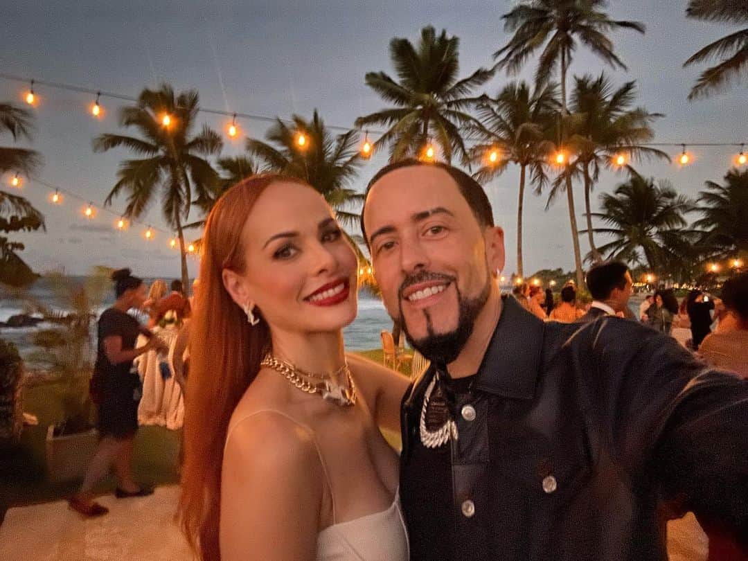 ヤンデルのインスタグラム：「Los novios! 😍🇵🇷」