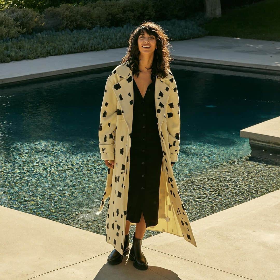 Fred Segalのインスタグラム：「The perfect @tovestudio coat. 🖤🤍」