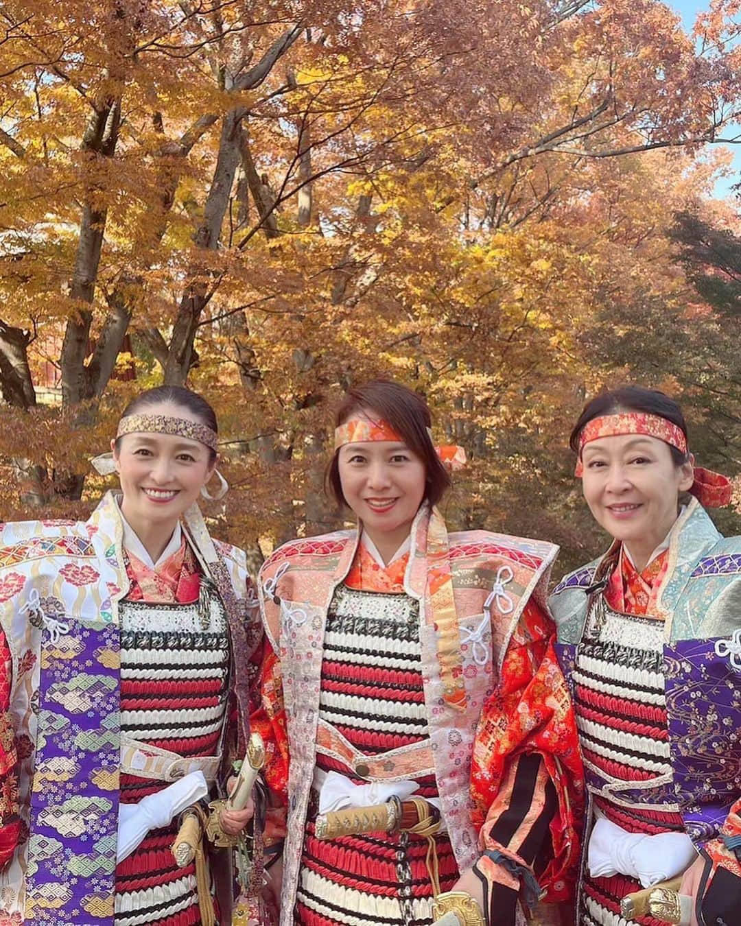 月影瞳さんのインスタグラム写真 - (月影瞳Instagram)「信州上田「真田まつり」 晴天に恵まれ、無事に終わりました！ 年に一回の貴重な夫婦！幸村殿にもお会いし😊 上田市観光大使の皆様にも お会いし、何よりも上田市民の皆様にお会い出来る 嬉しい1日‼️ 本当に楽しかったです😃 紅葉も美しく、秋の味覚も沢山堪能して頂きたいです😊 別所温泉に浸かりながら 上田の秋を満喫しにいらしてください😃  #上田市 #真田まつり #真田幸村 #上田市観光大使 #別所温泉」11月6日 9時46分 - hitomitsukikage