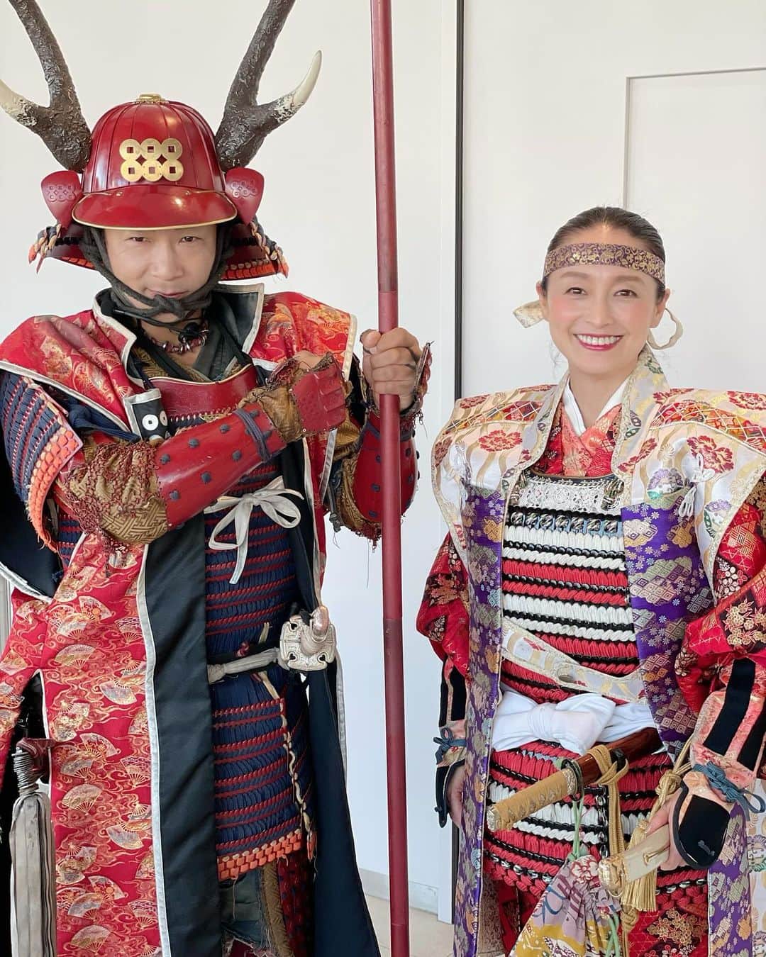 月影瞳さんのインスタグラム写真 - (月影瞳Instagram)「信州上田「真田まつり」 晴天に恵まれ、無事に終わりました！ 年に一回の貴重な夫婦！幸村殿にもお会いし😊 上田市観光大使の皆様にも お会いし、何よりも上田市民の皆様にお会い出来る 嬉しい1日‼️ 本当に楽しかったです😃 紅葉も美しく、秋の味覚も沢山堪能して頂きたいです😊 別所温泉に浸かりながら 上田の秋を満喫しにいらしてください😃  #上田市 #真田まつり #真田幸村 #上田市観光大使 #別所温泉」11月6日 9時46分 - hitomitsukikage