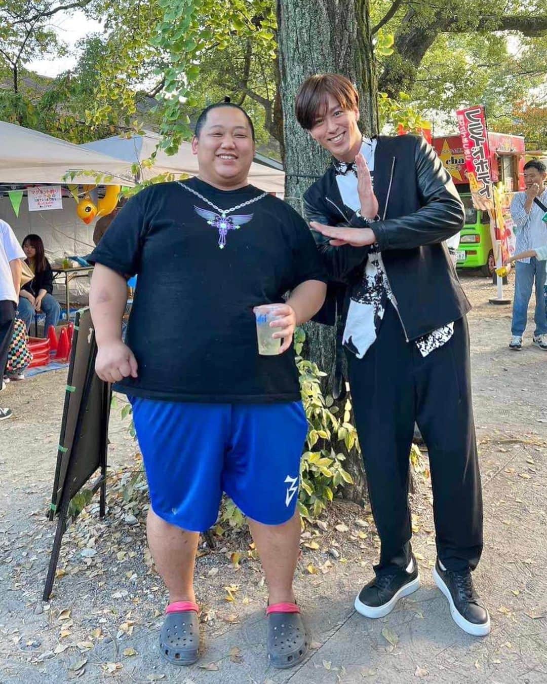 のインスタグラム：「まさかの出会い。10年くらい前に、ボイジャーとして札幌雪まつりに参加した時に応援に来てくれていたご家族の長男さんが、【 #千代北海 】としてあの九重部屋で活躍しているんです🤩・ ・ そのお話はSNSなどで知っていたのですが、なんと、昨日のトリフェス会場である鳥飼八幡宮にてご挨拶する事ができました‼️・ ・ お母様やご兄弟の話も出来てほっこり☺️・ ・ 福岡にて、しかもカレーの現場でウルトラの繋がりを感じられた嬉しい日でした。・ ・ 応援してます、これからも頑張って下さい‼️・ ・ ・ #鳥飼八幡宮 #九州場所 #九重部屋 #宿舎 #たける #TAKERU #カレー #ボイジャー #ウルトラマン #エントリーサービスプロモーション」