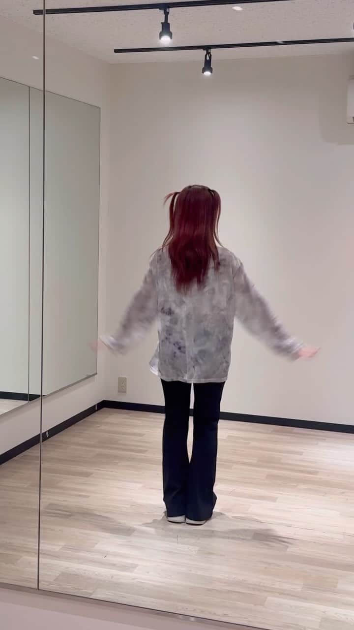 のインスタグラム：「#振付師本人が踊ってみた #ツインテールは20歳まで #きゅるりんってしてみて」
