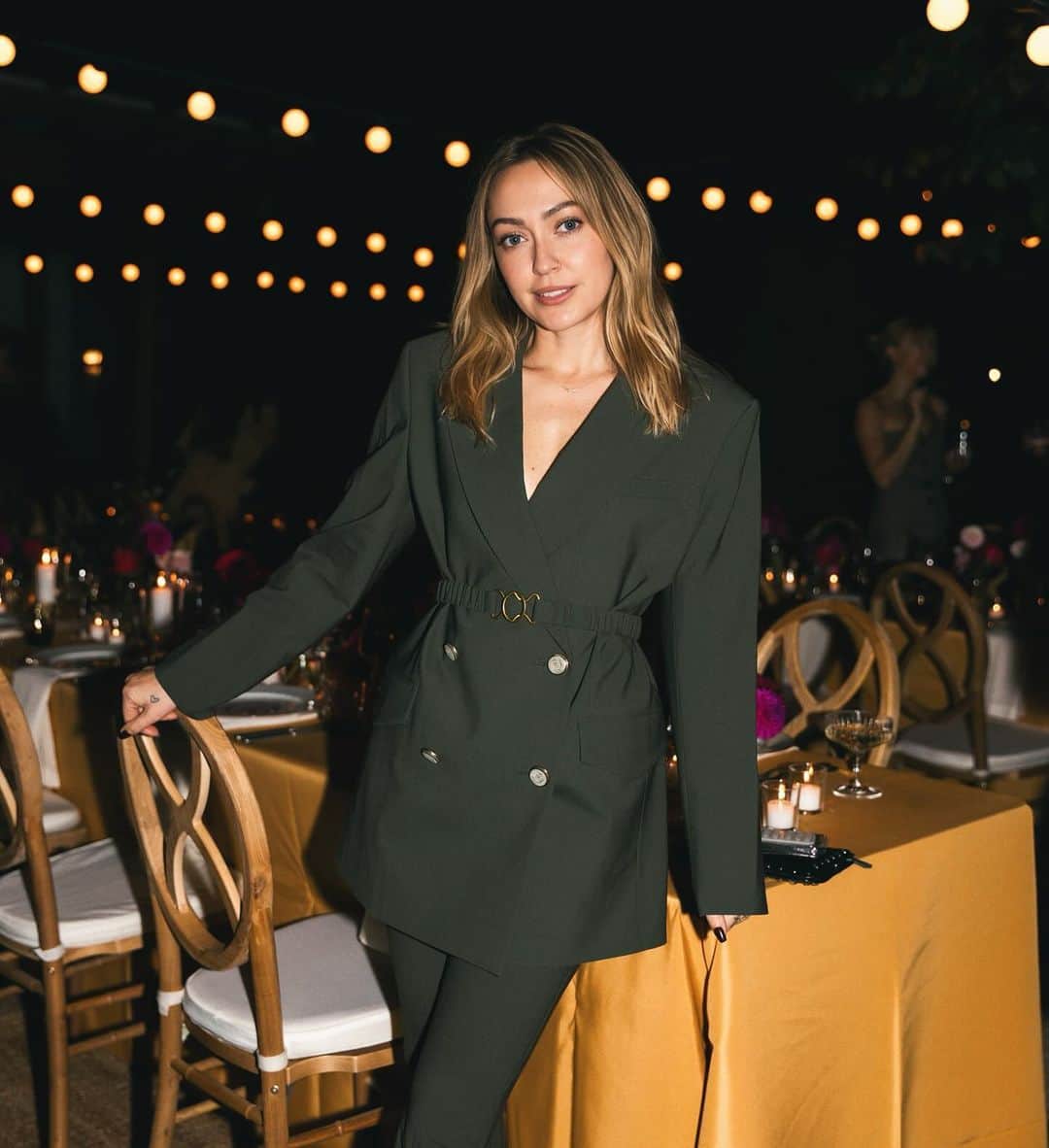 ブランディ・グレン・サイラスのインスタグラム：「Night out in Nashville with @veronicabeard ✨」