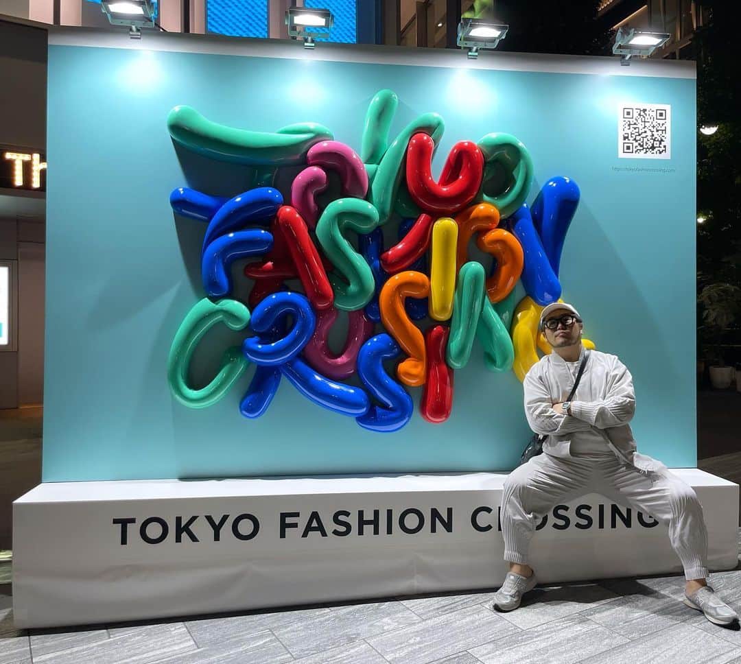 三浦崇宏のインスタグラム：「#shibuya #tokyo #fashion  #tokyo  #渋谷 #東京 #ファッション #tokyofashioncrossing  #instagood  #インスタグラムといえばオブジェと聞いて」
