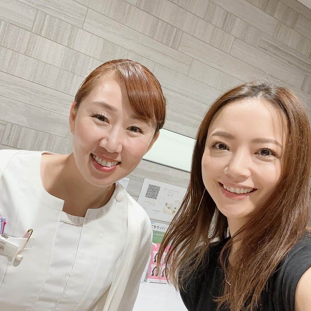 小野麻亜矢さんのインスタグラム写真 - (小野麻亜矢Instagram)「めっちゃシュッとしたー〜 @quesque_official  クエスクスキンクリニックさんで ハイフをうけた直後の写真！ ポレーションもやってもらって 艶々になりました！！  お肌の調子が良かったり、お顔がシュッとしてると それだけでご機嫌になる♪  いつも細やかで素敵な配慮をしてくれる @106pmc ちゃんやスタッフの皆さんといつも美しく丁寧な診断をしてくれる先生♡  #クエスクスキンクリニック #ハイフ #ポレーション #素敵な方ばかり」11月6日 10時49分 - ono_maaya