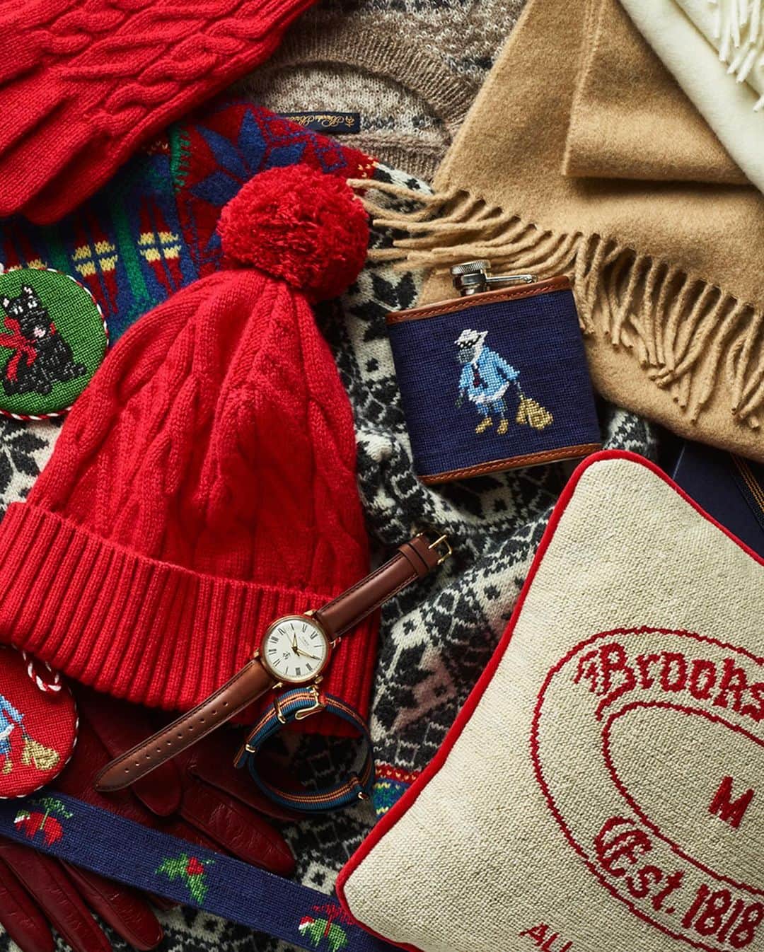 ブルックスブラザーズさんのインスタグラム写真 - (ブルックスブラザーズInstagram)「There’s room for everyone on the nice list ☑」11月6日 10時59分 - brooksbrothers
