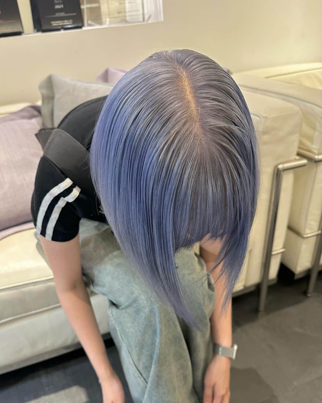 Beleza_official_instagramのインスタグラム：「色落ちまで綺麗なカラー やわらかいカラー 一人ひとりに似合うカラー お任せください✊🌼🌟 ブリーチは誰に任せるかでダメージが 変わってきます！ ご予約はDMorホットペッパーから お願いします😉💕 Rei指名していただければ 絶対に可愛くします✊ belezaに来たことある方でもRei指名可能です😇 "また会いたい"と思わせます❗️ ・ わからないことがあればDMまでお願いします🤲  黒染め、縮毛履歴はハイブリーチメニューで ご予約ください🤲 記載のお時間より、ブリーチの抜け具合で お時間かかる場合がございます。 当日は長めに見ていただければ助かります。 お任せください♡♡」
