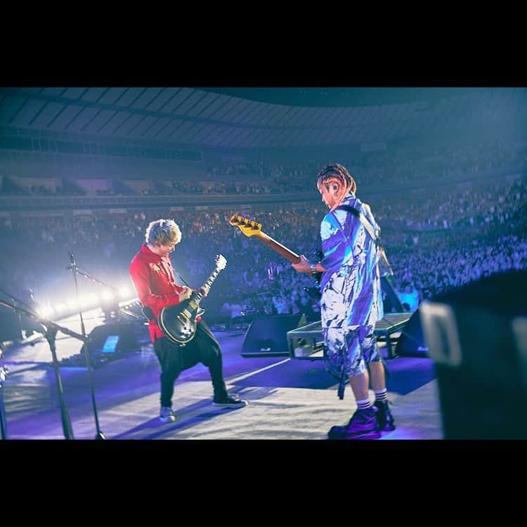 上杉研太さんのインスタグラム写真 - (上杉研太Instagram)「『バズリズム LIVE 2023』  横浜アリーナ  3日間の大トリ  最高のLIVEができました  ありがとう  人と人、思いと思い  これからも音楽で丁寧に触れ合っていきたいと思います  Photo by @sotarogoto」11月6日 11時14分 - kentauesugi