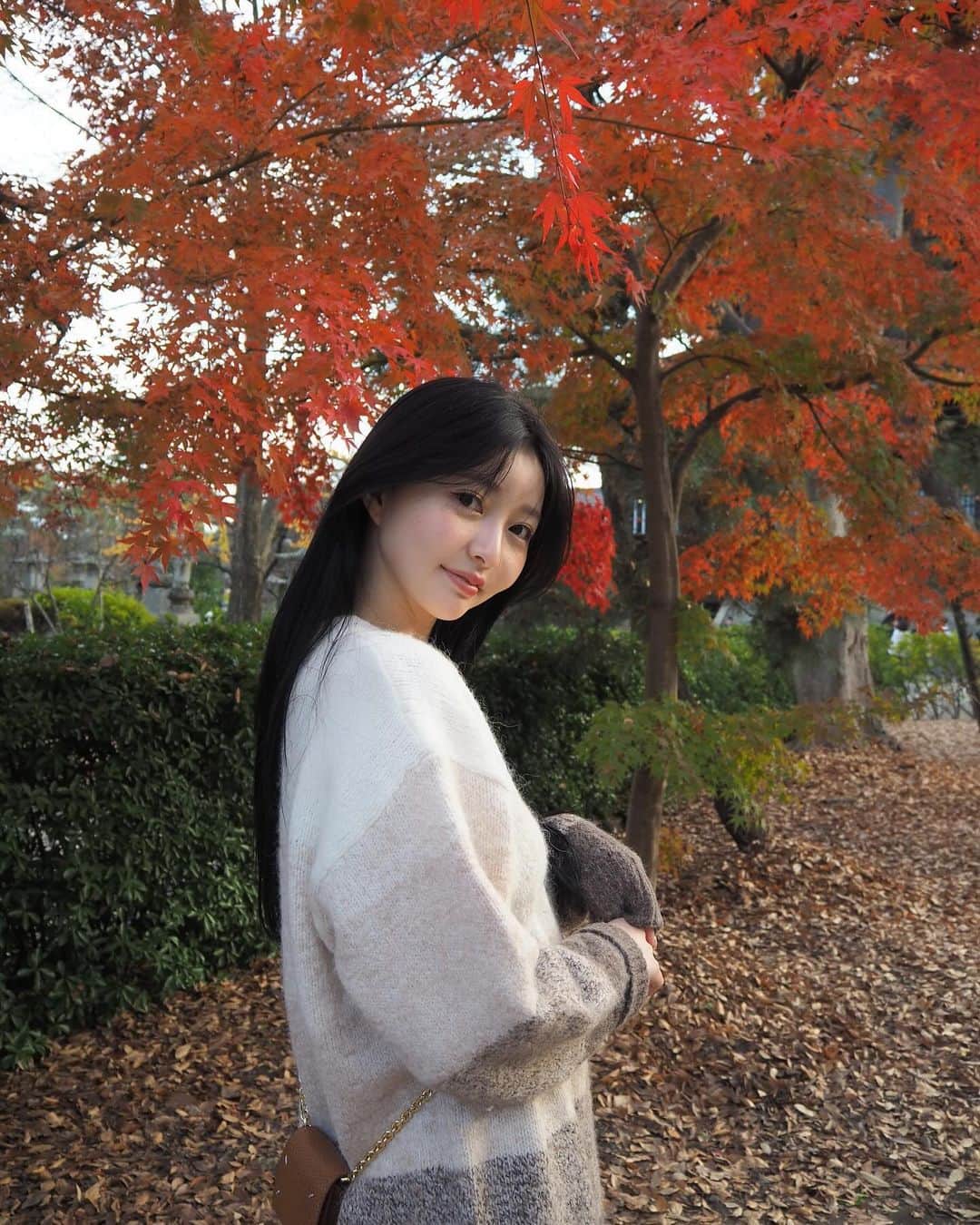 橋本萌花のインスタグラム：「リフレッシュしに🫶🏻秋の香りがしました✨ カメラ買いたい📷 おすすめありますか？🥺」