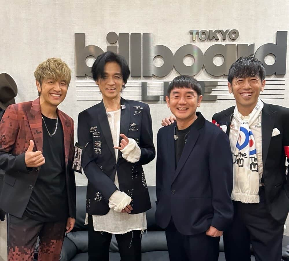 寺岡呼人さんのインスタグラム写真 - (寺岡呼人Instagram)「Billboard Live TOKYOでの「YOHITO TERAOKA 30th Anniversary Live 2023」W/成田昭次に、ゆずがサプライズ出演してくれました！お二人ともありがとう幸せでした！すず（寺岡&成田ユニット？）とゆずの夢の競演最高でした！ ⁡ 昭次君の夏色は激レア（笑）。  そして、初日には高橋和也君、２日目には岡本健一君のサプライズ登場も。 ⁡ なんで幸せな30周年！ 続けてきてよかった。 ⁡ 来てくれた皆さんもありがとうございました。 大阪も楽しみです。  #ゆず #成田昭次 #岡本健一 #高橋和也」11月6日 11時48分 - yohitoteraoka