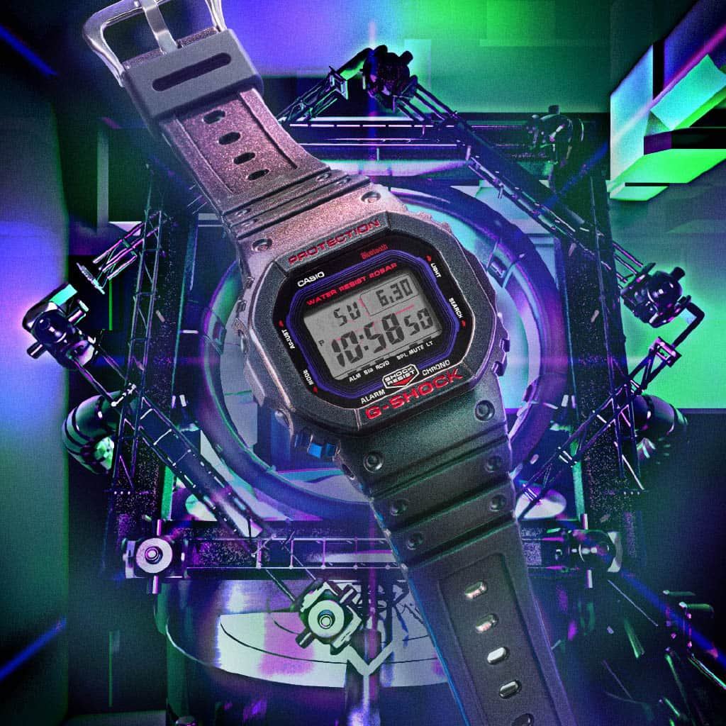 G-SHOCKのインスタグラム：「AIM HIGH  スマートフォンリンクを搭載したモデルDW-B5600AHの液晶には、ターゲットスコープのグラフィックをオン。  DW-B5600AH with Smartphone Link features a target scope graphic on its LCD.  DW-B5600AH-6JF  #g_shock #aimhigh #game #dwb5600 #watchoftheday #腕時計 #腕時計魂 #腕時計くら部 #今日の腕時計 #腕時計コーデ」