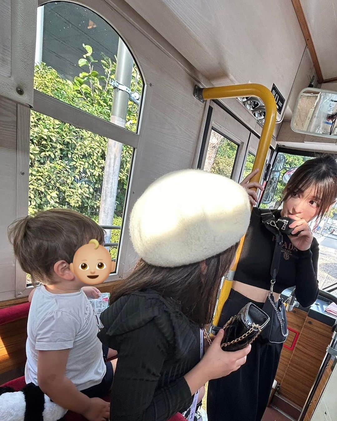 神子島みかさんのインスタグラム写真 - (神子島みかInstagram)「. 横浜な週末🚢 行きたかったお店予約全部取れず なんとなく予約取れたお店でランチ 食べ歩きましてバスに乗り #カップヌードルミュージアム  地味に初めて行った。 からの #コスモワールド 🎡  わりとみっちり横浜満喫。 私👶🏼👧🏻と妹、母親、第二の母の母の友達、母の友達の娘で幼馴染のみおちゃんと 子供時代の話に盛り上がりながら ほっこりプラン  次は子供の頃の思い出 日光江戸村行こうねぇ🥷🏽  #横浜#横浜中華街#アラフォー#アラフォーママ」11月6日 12時13分 - kagomika