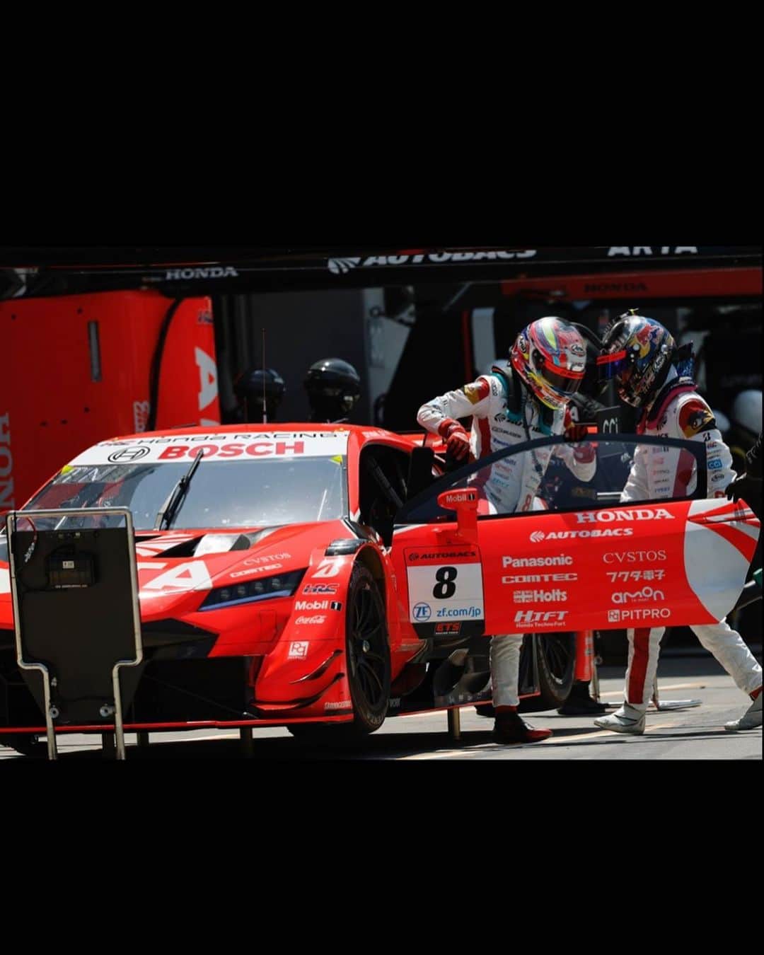 沢すみれさんのインスタグラム写真 - (沢すみれInstagram)「#SUPERGT Rd.8  MOTEGI GT 300km  RACE  GRAND FINAL   #8 ARTA MUGEN NSX-GT 野尻智紀選手/大湯都史樹選手  Rd.8▶︎▶︎ P11スタート  大湯選手▶︎22Lap▶︎野尻選手  ▶︎▶︎🏁P5   2023 Driver Ranking 8位(38pt) 🏆Rd.1 OKAYAMA P3  🏆Rd.6 SUGO PoleToWin  #16 ARTA MUGEN NSX-GT 福住仁嶺選手/大津弘樹選手  Rd.8▶︎▶︎ P9スタート  大津選手▶︎41Lap▶︎福住選手  ▶︎▶︎🏁P12  2023 Driver Ranking 4位(53pt) 🏆Rd.4 FUJI P3  🏆Rd.5 SUZUKA PoleToWin 🏆Rd.7 AUTOPOLIS PP▶︎P2  ARTA × MUGEN 野尻選手 × 大湯選手 福住選手 × 大津選手  新体制で迎えた1年、 沢山の応援をありがとうございました！  シーズン序盤は天候に振り回され、レース的にも大きなクラッシュも多く見ているだけでも怖い時もありましたね。 思い返すとドライバーさんの体調面での不調やSFでのクラッシュで出場が危ぶまれることあったりと本当に怒涛のシーズンだったのではと感じています。  そんな中でもシーズン通して4人がドライブし沢山の表彰台を見せてくれました。  昼と夜をイメージした2台のNSX-GTが魅せるレースを追いかけていたらあっという間に太陽が沈み月がのぼる1年でした☀️🌕  NSX-GTでのレースは幕を閉じ、2024年HONDA陣は無限の可能性を秘めたCIVIC TYPE R-GTへとマシンは変わります。 来年はどんな体制になるか発表はまだ先ですが、 ARTA、MUGEN、野尻選手、大湯選手、福住選手、大津選手へ変わらぬ最高の応援をお願いいたします🙏  そして変わらぬ応援を2024 ARTA GALSたちにもお願いいたします🔥  #ARTA #MUGEN #ARTAMUGEN #AUTOBACS #ありがとうNSXGT」11月6日 12時19分 - sumiresour