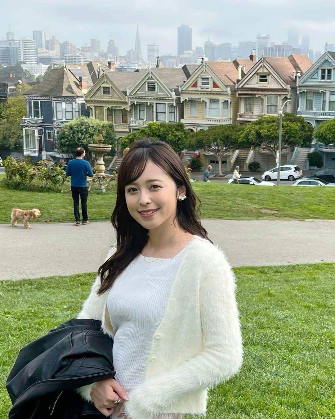 久慈暁子さんのインスタグラム写真 - (久慈暁子Instagram)「* San Francisco🌿 坂の上からの眺めは ため息がでるほど美しい😮‍💨🏙✨ ケーブルカーは今年でちょうど150周年🚃 * #サンフランシスコ #sanfrancisco  #lombardstreet  #alamosquare  #フルハウス　 #cablecar」11月6日 12時55分 - kuji_akiko