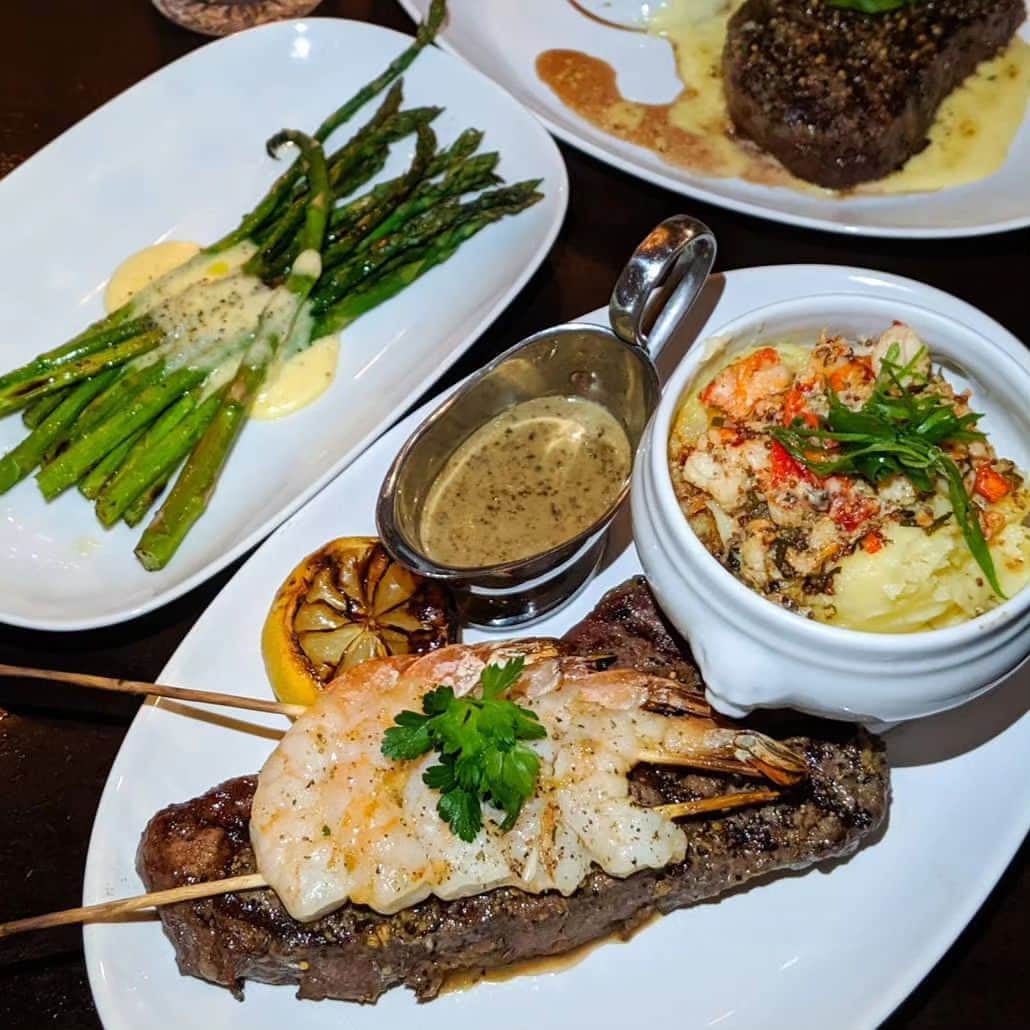 ロイ・ネルソンのインスタグラム：「5 days out - Fight week meal. Soooooo 😋 😋 😋  delicious.」