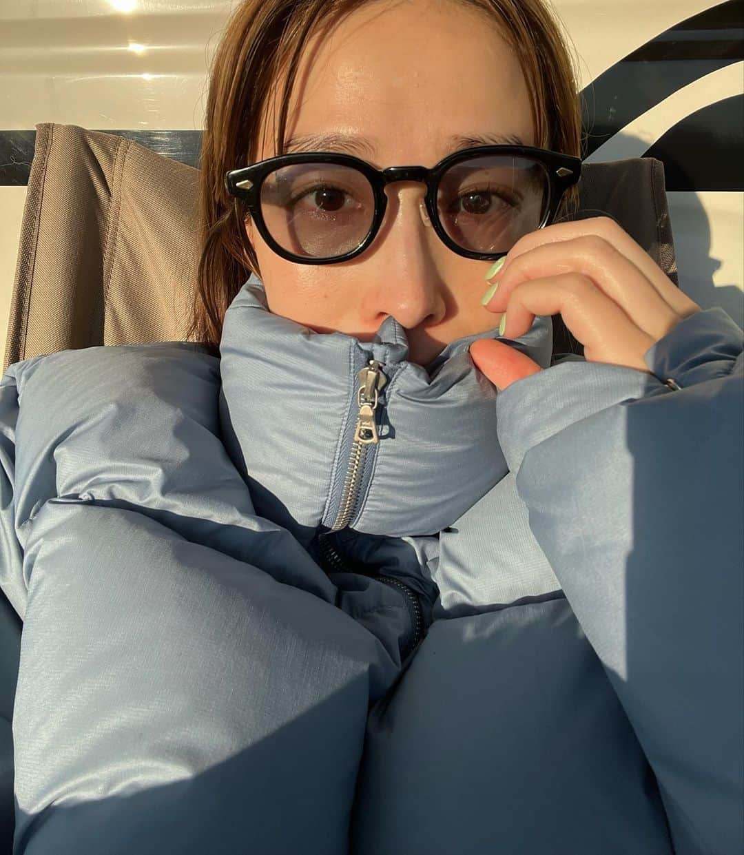 山内一世のインスタグラム：「_ 🧥/ @auralee_tokyo size:5 ユニセックスで十分ゆったりなサイジングにした◎ 🕶️/ @moscotnyc  LEMTOSH (たくさん質問いただいてたので🤝☺️  起きてすぐ飛び出して残さず堪能した、 ダイアモンド富士🗻 瞬きするのも惜しいほどの美しさでした🏜️」
