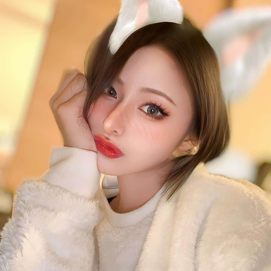 りののインスタグラム：「もこもこ着れると思ったのに今はキャミソールだしむずい👚」