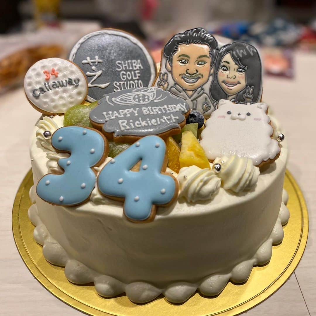 野田すみれのインスタグラム：「可愛いケーキ❤️ ありがとうございました❤️ @rickie_hayato  @shibagolf_studio」