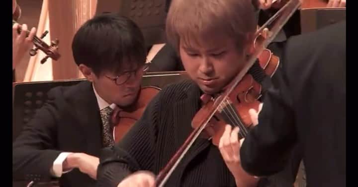 三浦文彰（ヴァイオリニスト）のインスタグラム：「Lalo’s Symphonie Espagnole live recording is now on YouTube 🔥 #violin#concerto」