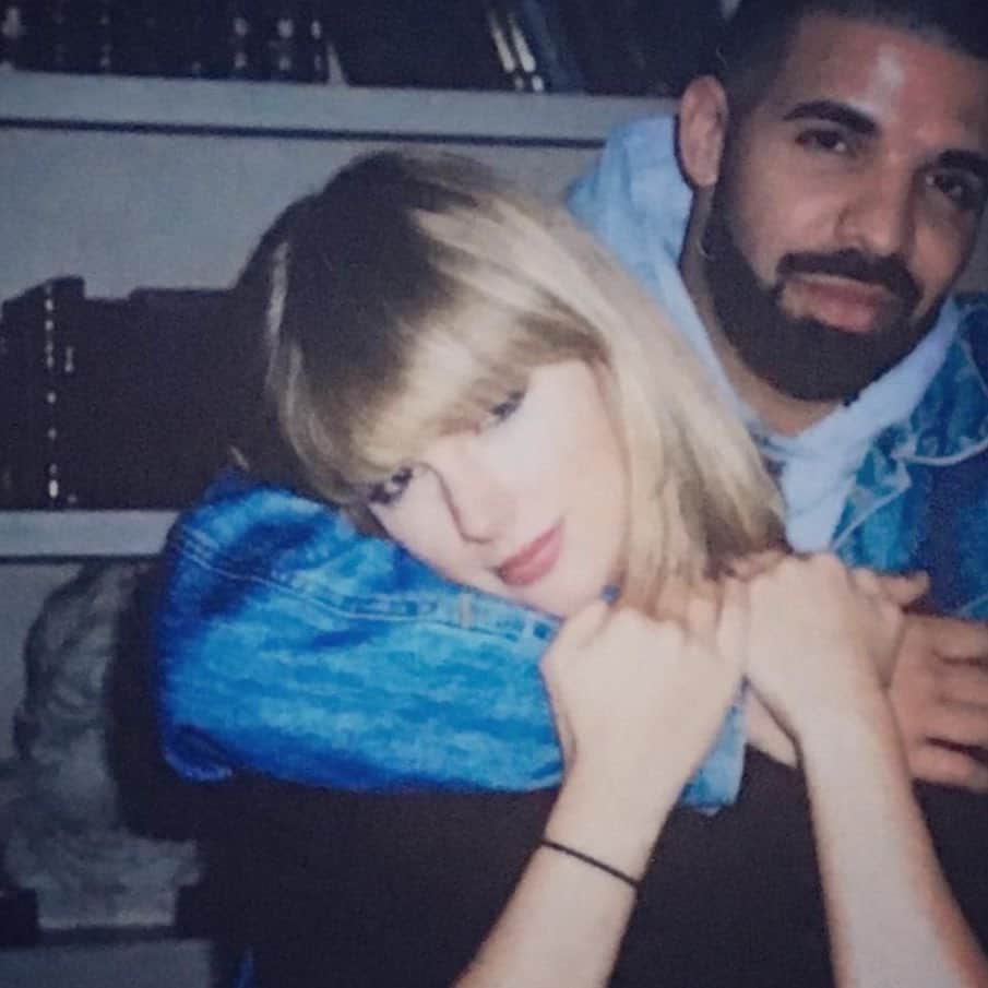 Rolling Stoneさんのインスタグラム写真 - (Rolling StoneInstagram)「@taylorswift ties Drake for the most #1 albums this century (both have 13). Two of the biggest to ever do it. 📷 via @champagnepapi」11月6日 13時37分 - rollingstone