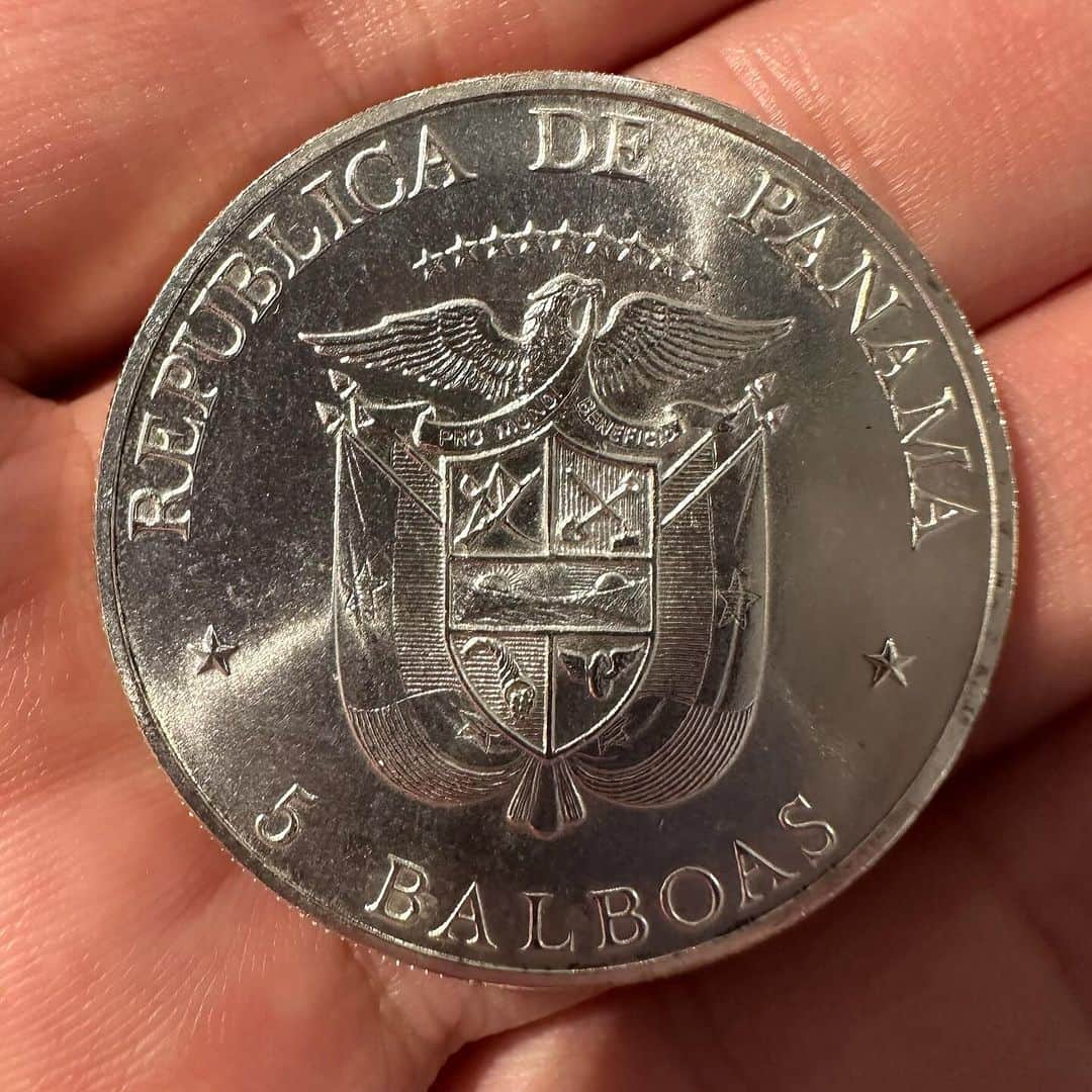 ふじいあきらのインスタグラム：「I bought this before yesterday.  It's so nice coz beautiful and pretty heavy. I believe it fine silver😆」