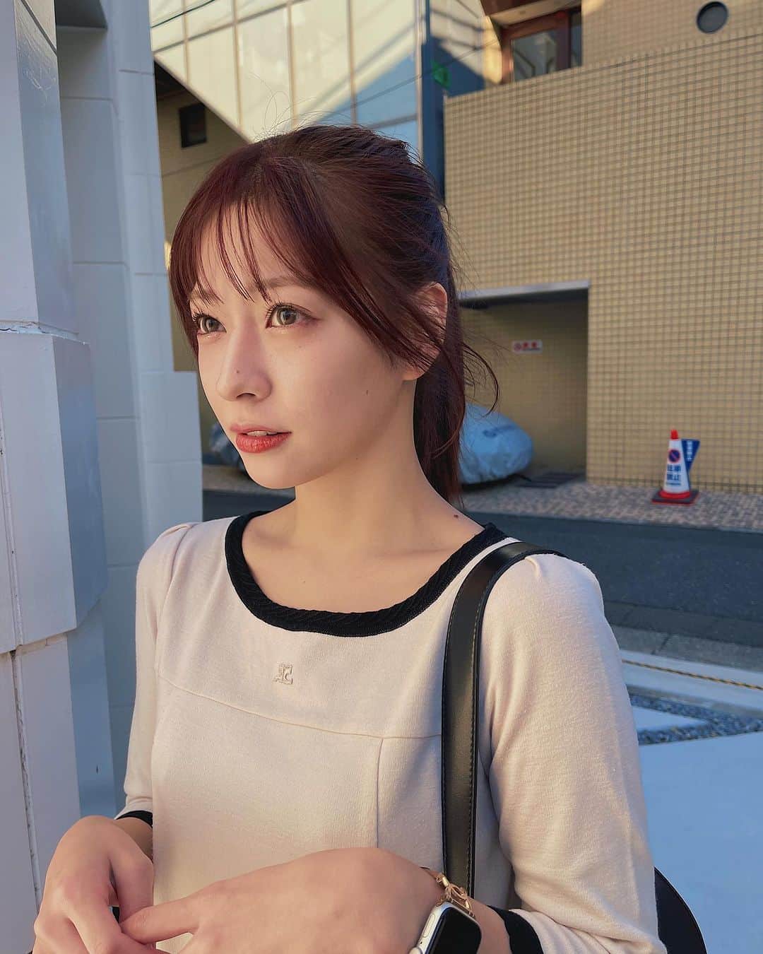 渡辺一正のインスタグラム：「いつもキラキラな美桜ちゃん🌸どんどん綺麗に✔︎︎︎︎ 明るめのピンクをいかしたベージュカラーにラボトリートメント🥼⚗️  #ラボトリートメント  #ラボカラー  #ラボストレート  #ラボトリ」