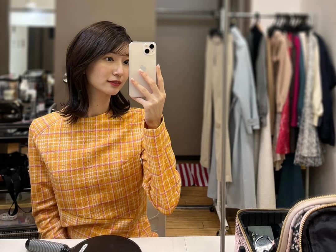 吉村恵里子さんのインスタグラム写真 - (吉村恵里子Instagram)「・  『集まれ！内村と◯◯の会』 今夜、11月8日(水)よる8時から 2時間スペシャルです🌊🌟  今回は「一文字の会」、「青春の会」、「勝手にサザンの会」。  どれも保存版で何度も見たくなるはず…勝手にサザンの会は、一緒に歌いながら見てください☺️  是非ご覧ください〜!!」11月8日 11時20分 - yoshimura_eriko